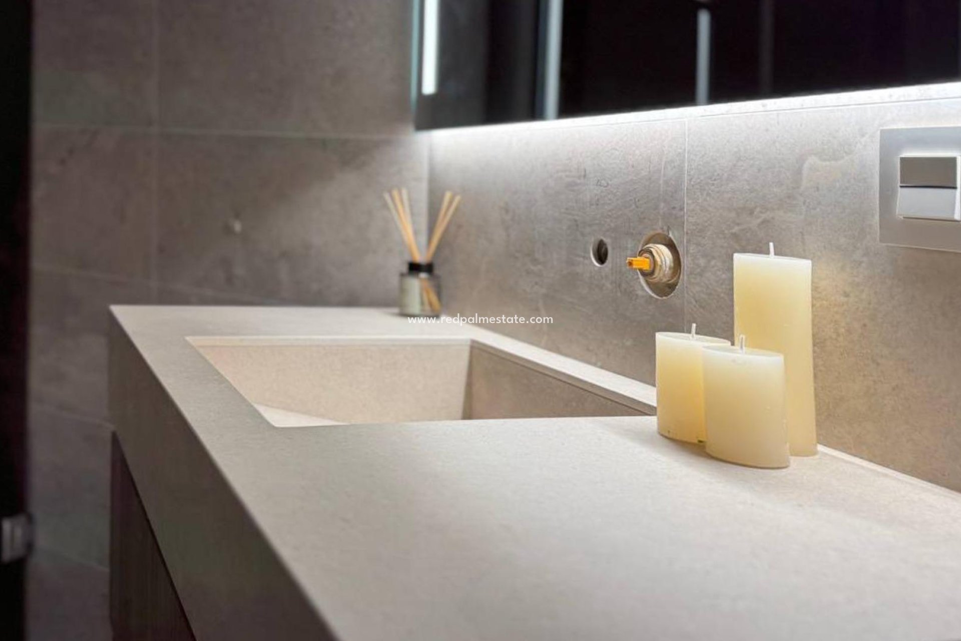 Reventa - Apartamento -
Torrevieja - Playa de los Locos