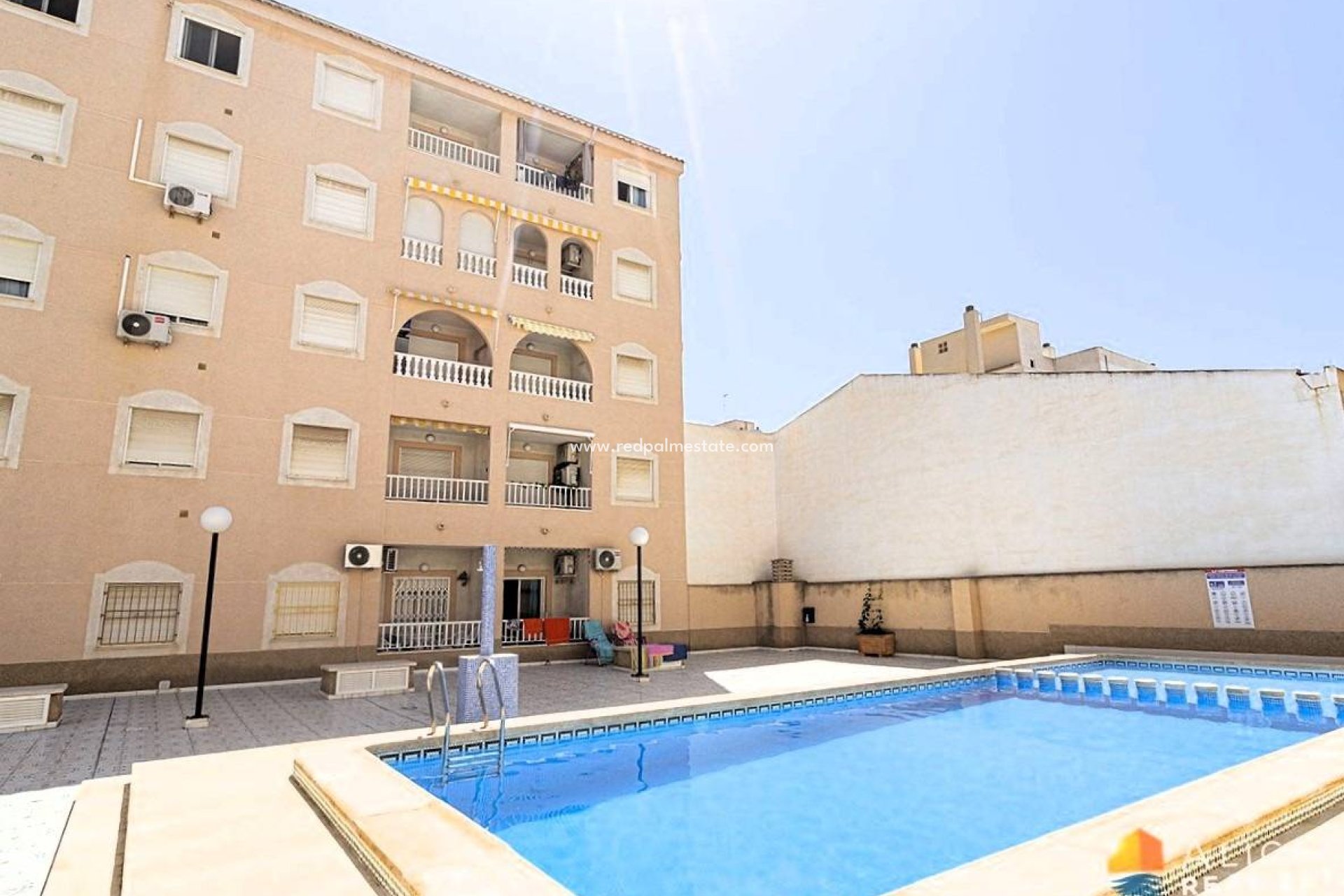 Reventa - Apartamento -
Torrevieja - Playa de los Locos