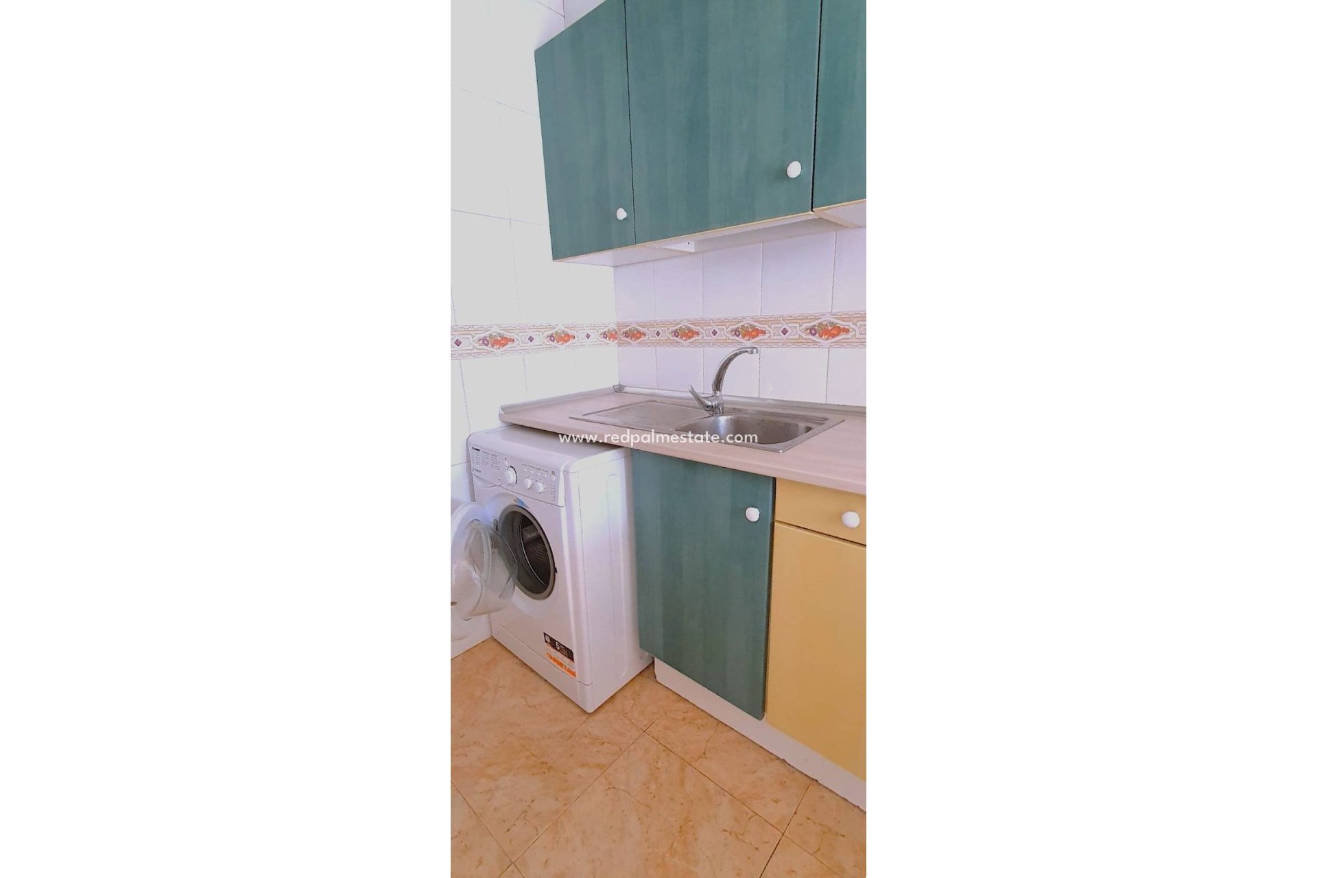 Reventa - Apartamento -
Torrevieja - Playa de los Locos