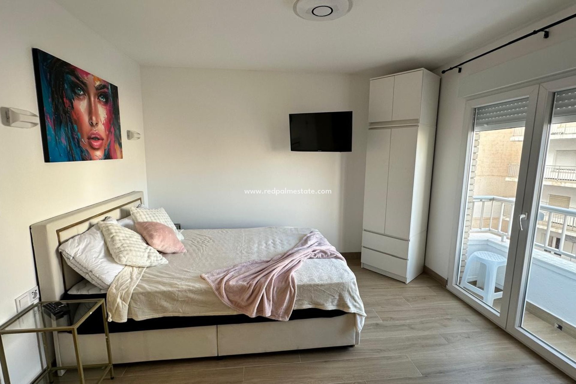 Reventa - Apartamento -
Torrevieja - Playa de los Locos