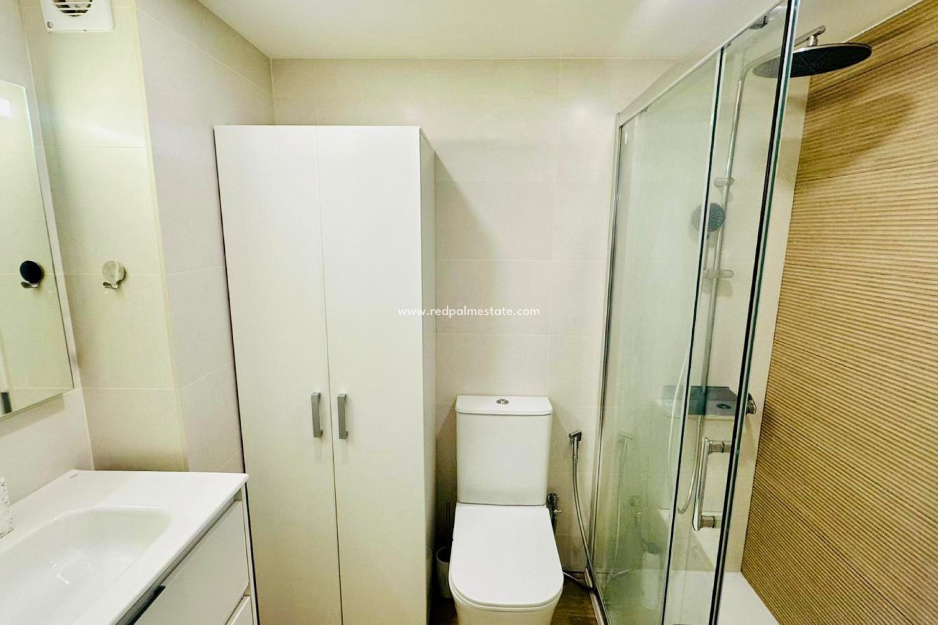 Reventa - Apartamento -
Torrevieja - Playa de los Locos