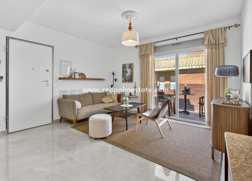 Reventa - Apartamento -
Torrevieja - Playa de los Locos