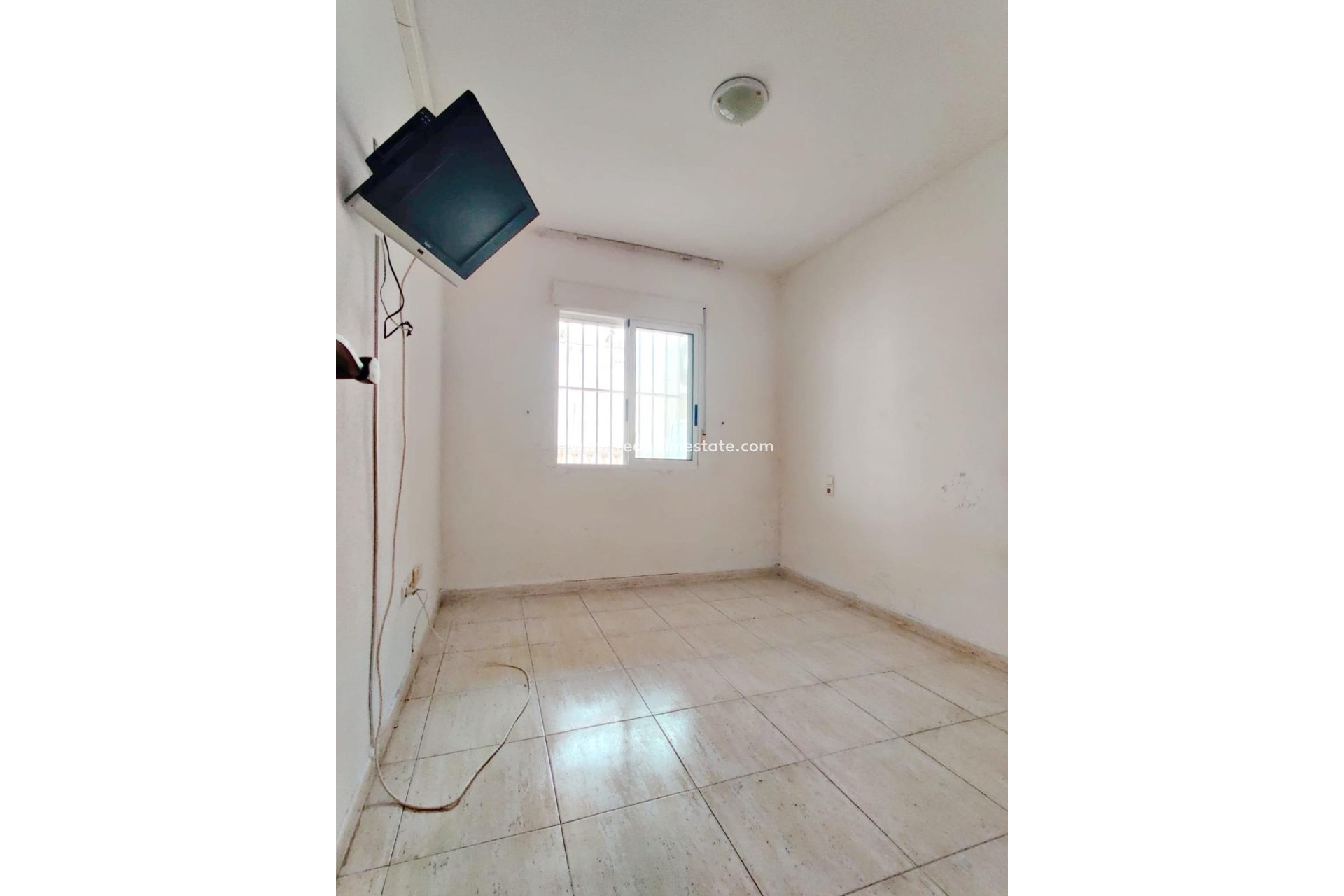 Reventa - Apartamento -
Torrevieja - Playa de los Locos