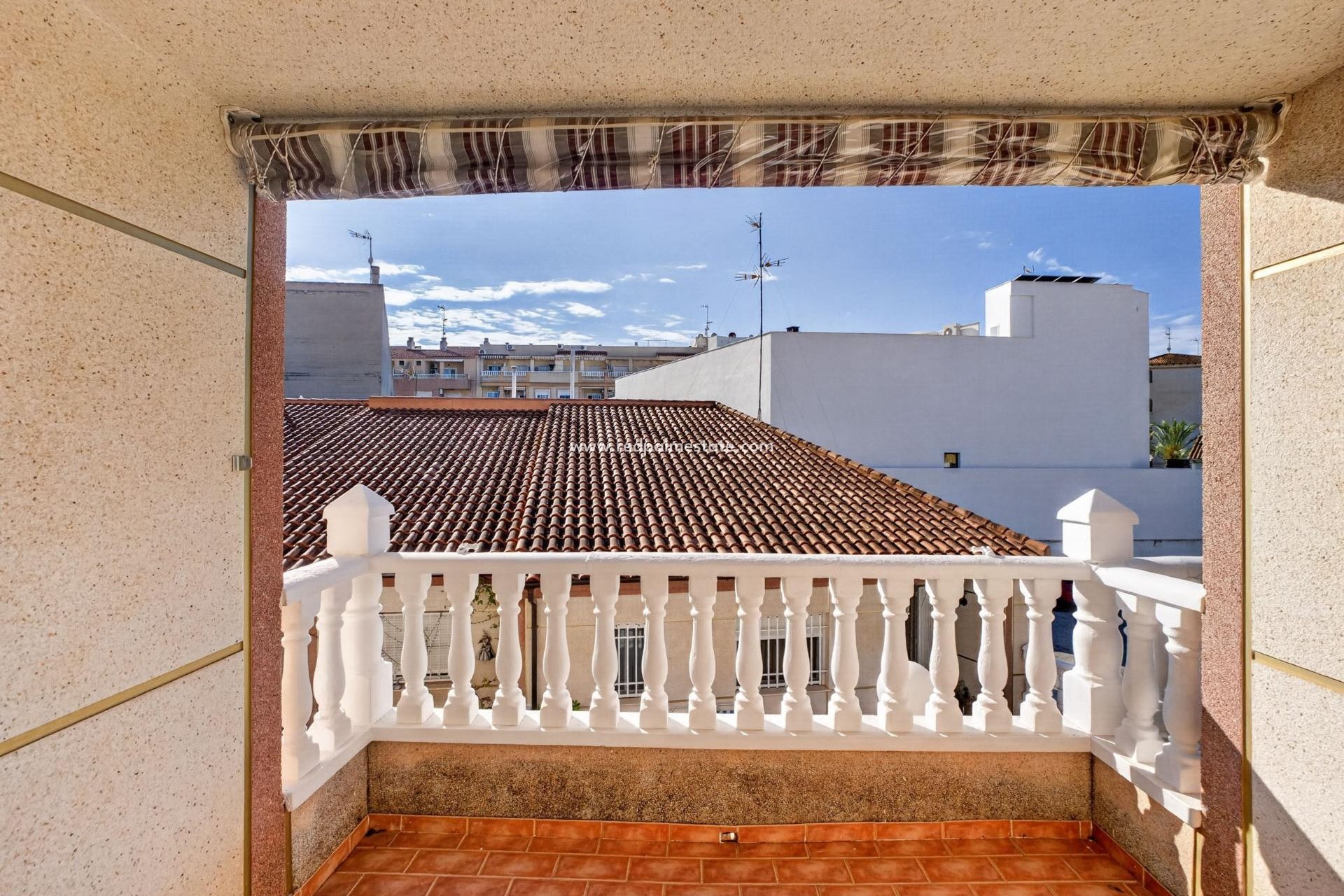 Reventa - Apartamento -
Torrevieja - Playa de los Locos