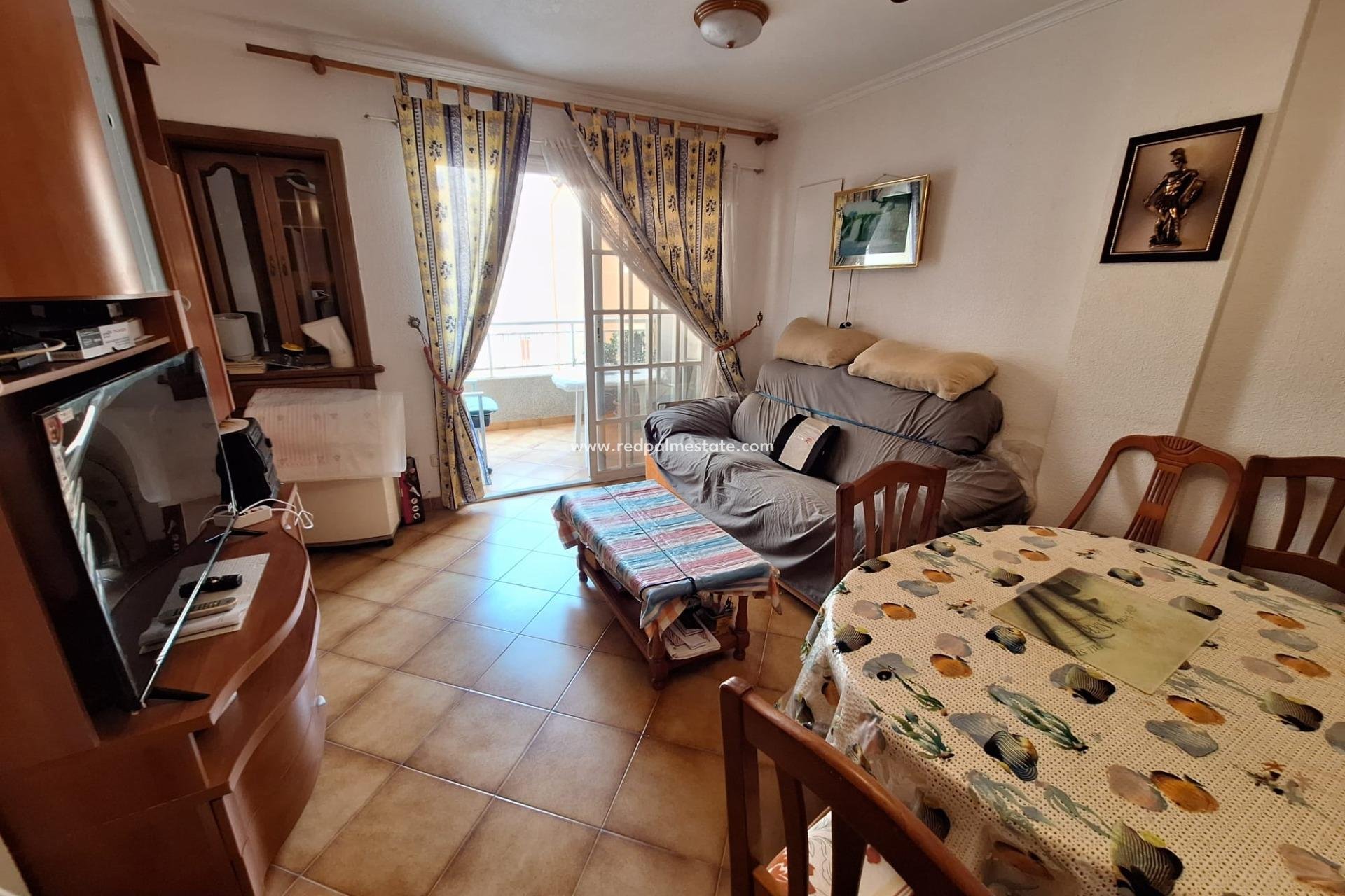 Reventa - Apartamento -
Torrevieja - Playa de los Locos