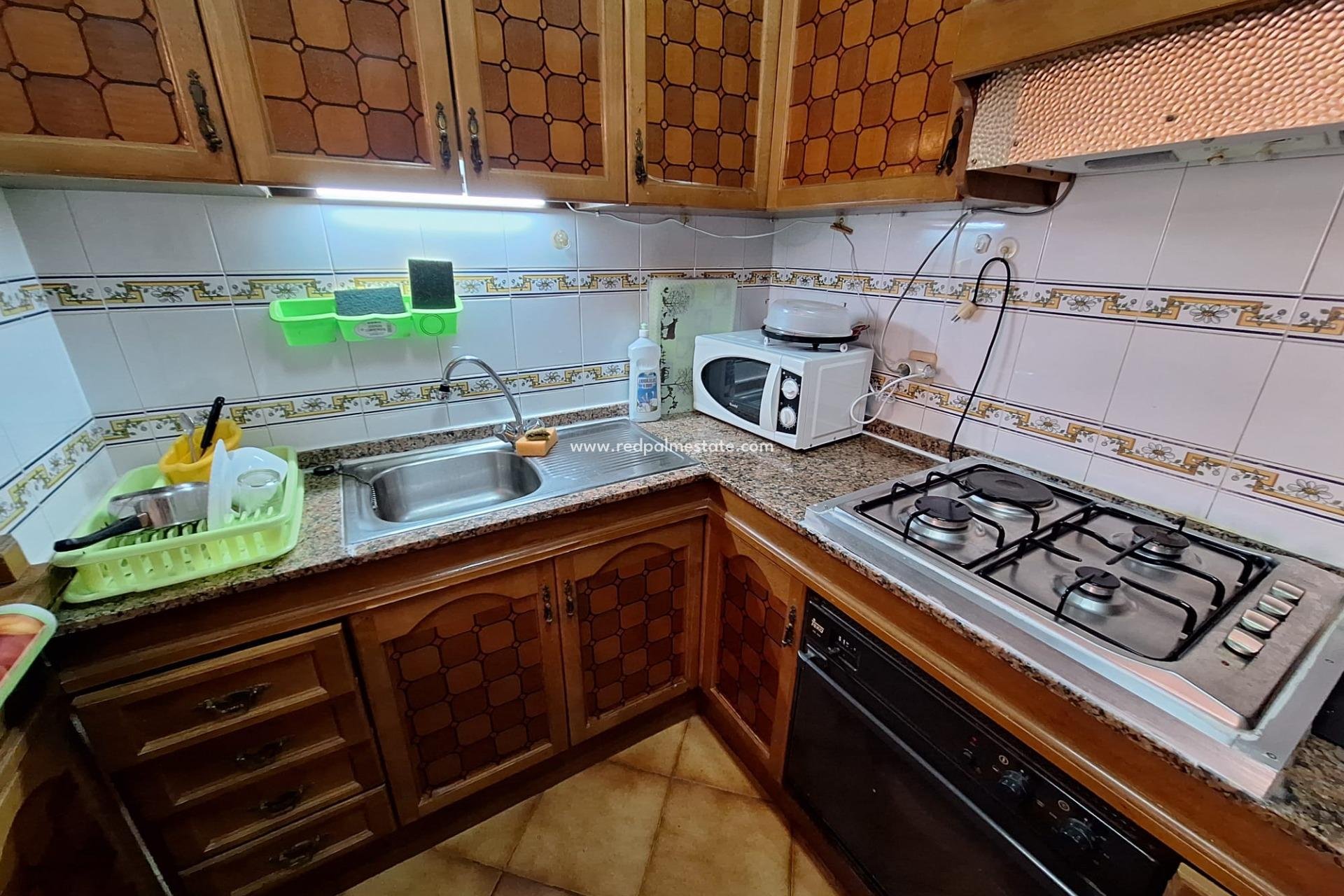 Reventa - Apartamento -
Torrevieja - Playa de los Locos