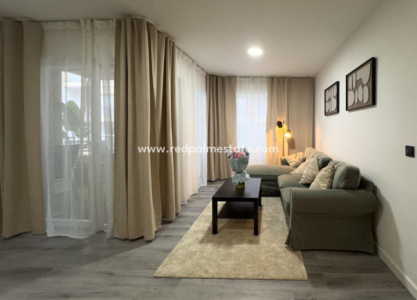 Reventa - Apartamento -
Torrevieja - Playa de los Locos
