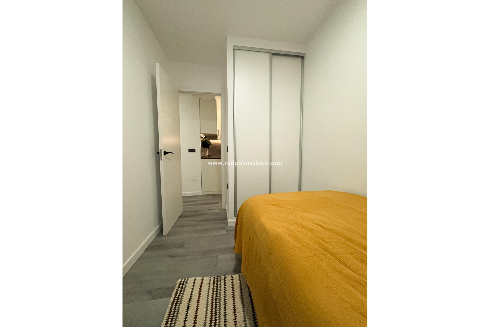 Reventa - Apartamento -
Torrevieja - Playa de los Locos