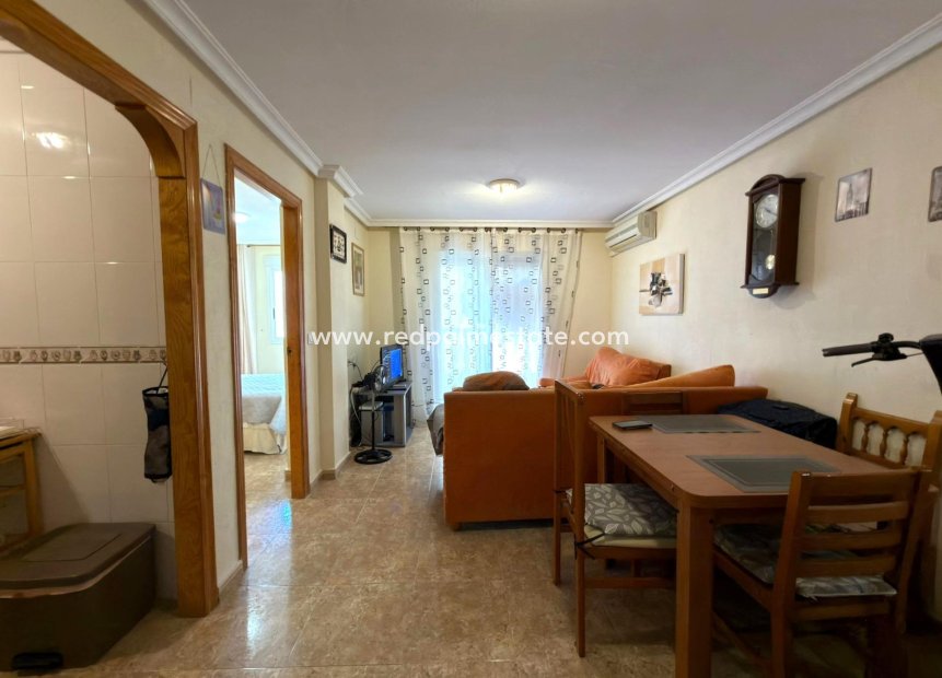 Reventa - Apartamento -
Torrevieja - Playa de los Locos