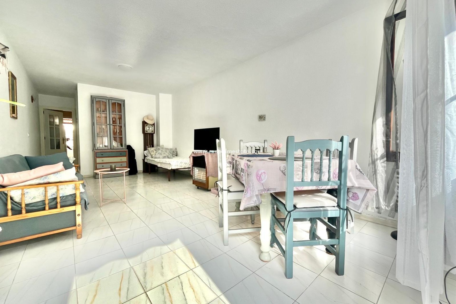 Reventa - Apartamento -
Torrevieja - Playa de los Locos
