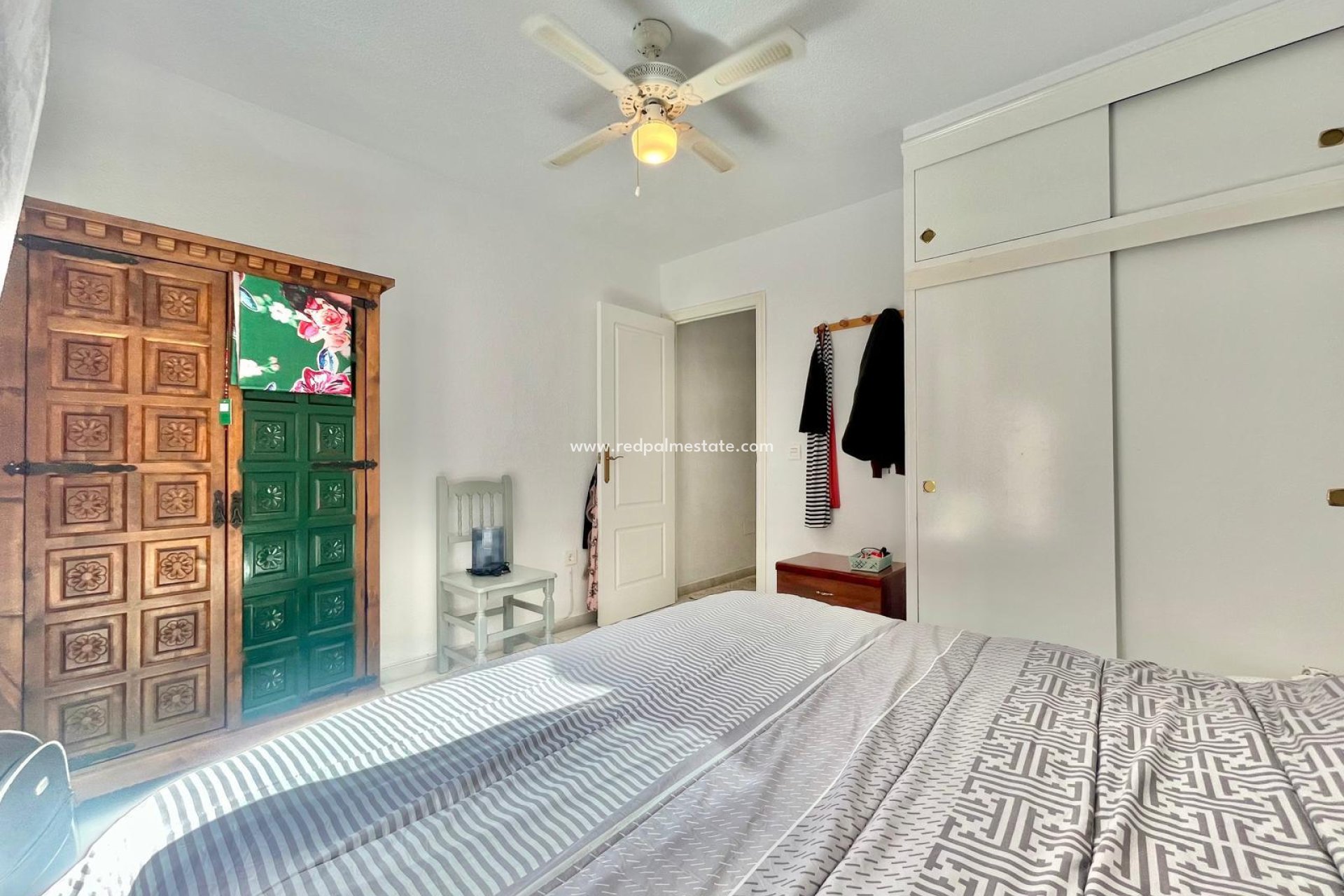 Reventa - Apartamento -
Torrevieja - Playa de los Locos