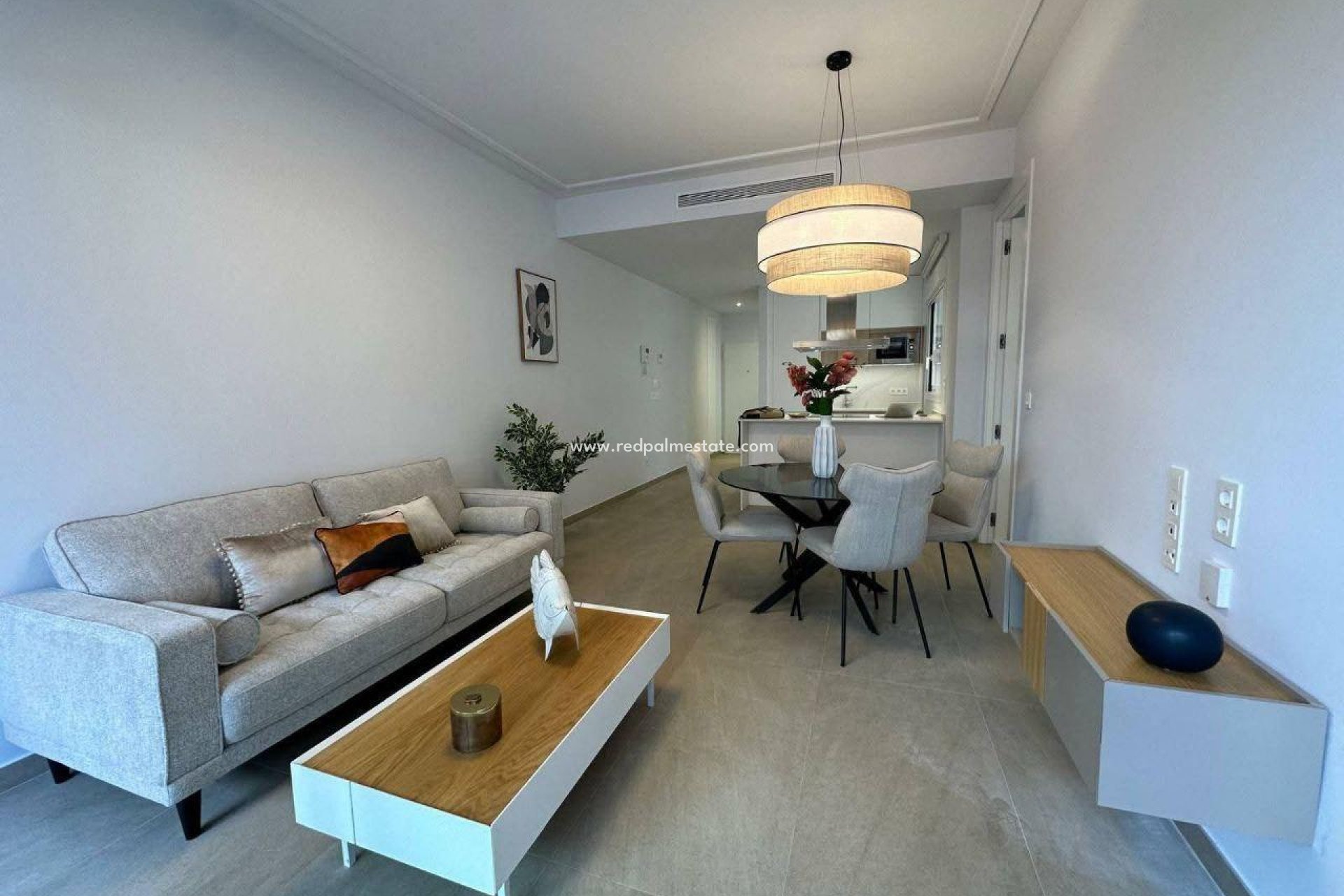 Reventa - Apartamento -
Torrevieja - Playa de los Locos