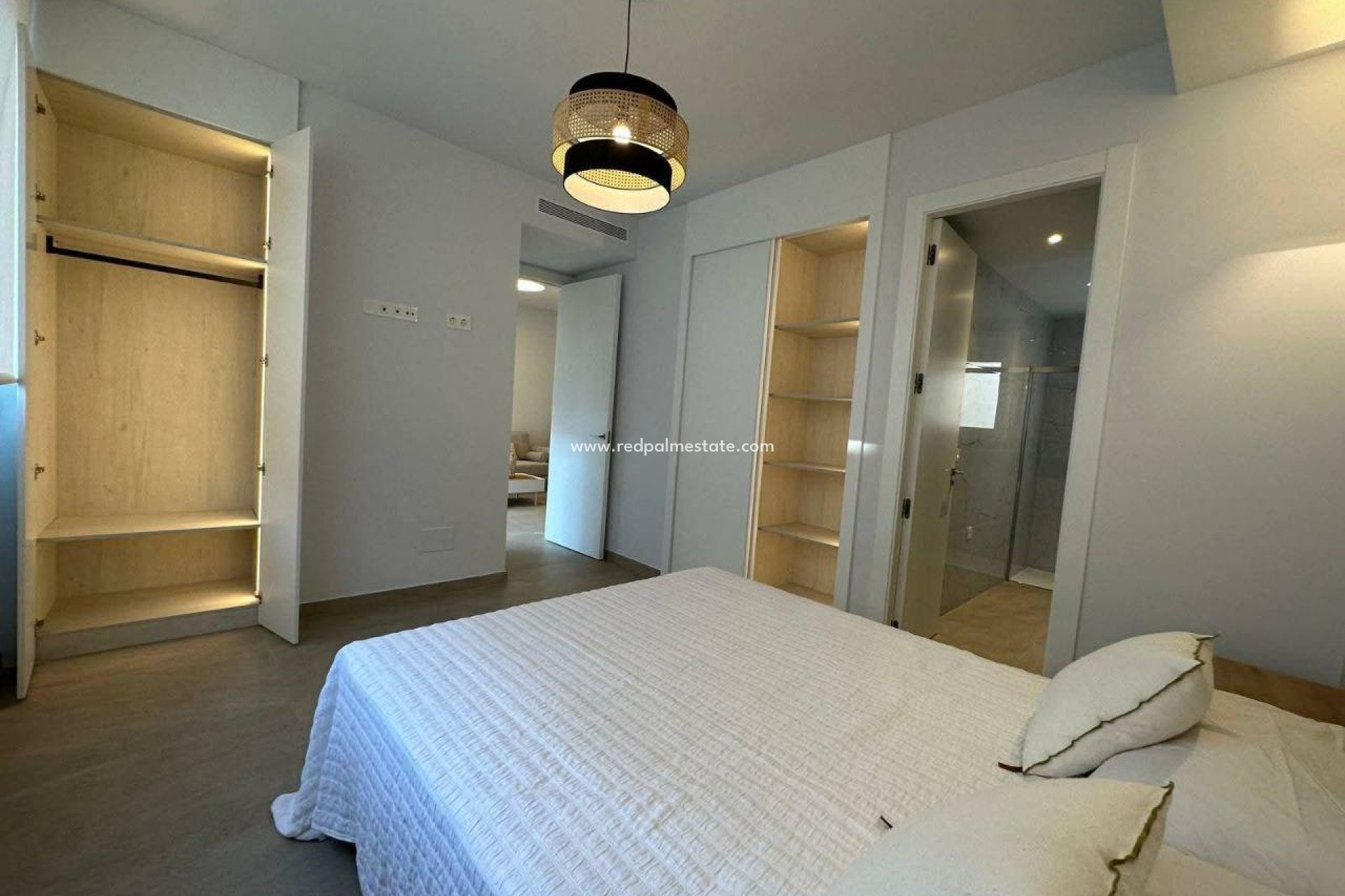 Reventa - Apartamento -
Torrevieja - Playa de los Locos