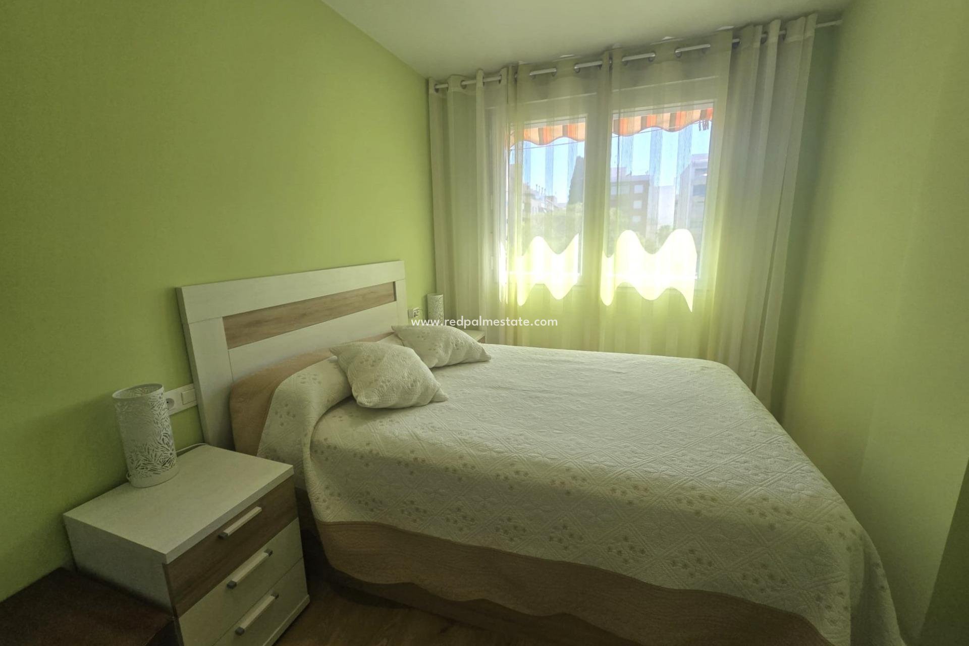 Reventa - Apartamento -
Torrevieja - Playa del Cura