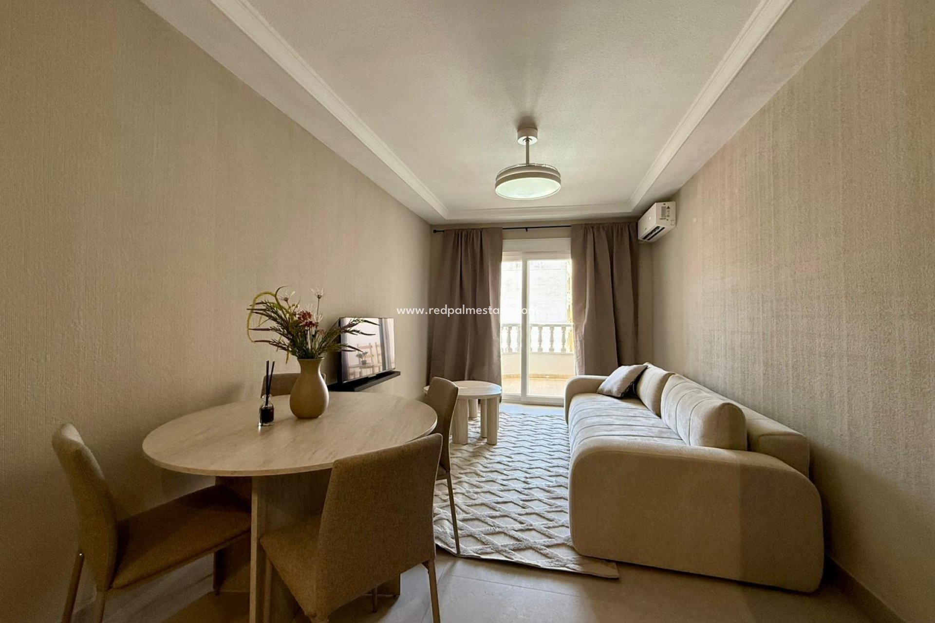 Reventa - Apartamento -
Torrevieja - Playa del Cura