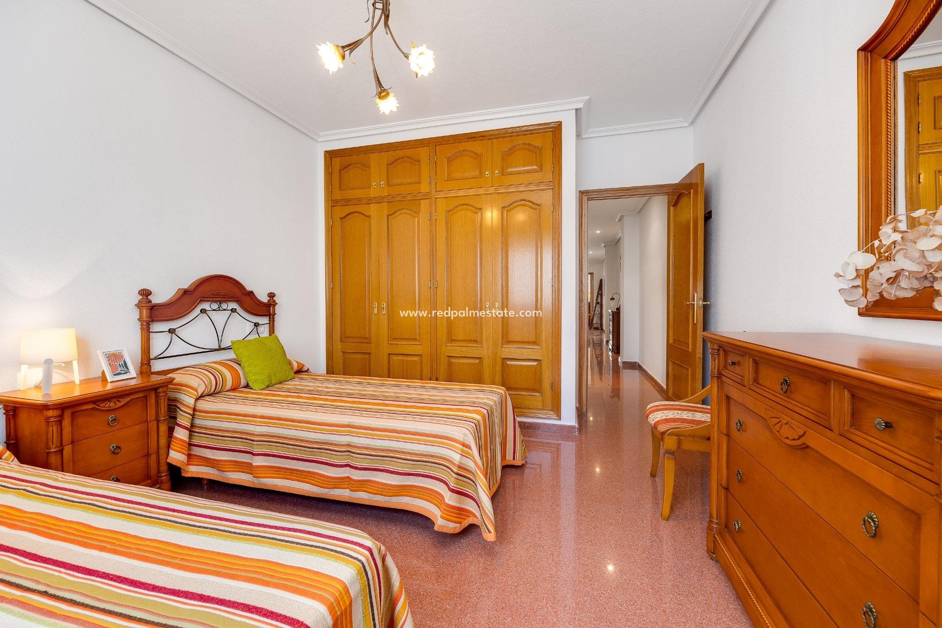 Reventa - Apartamento -
Torrevieja - Playa del Cura