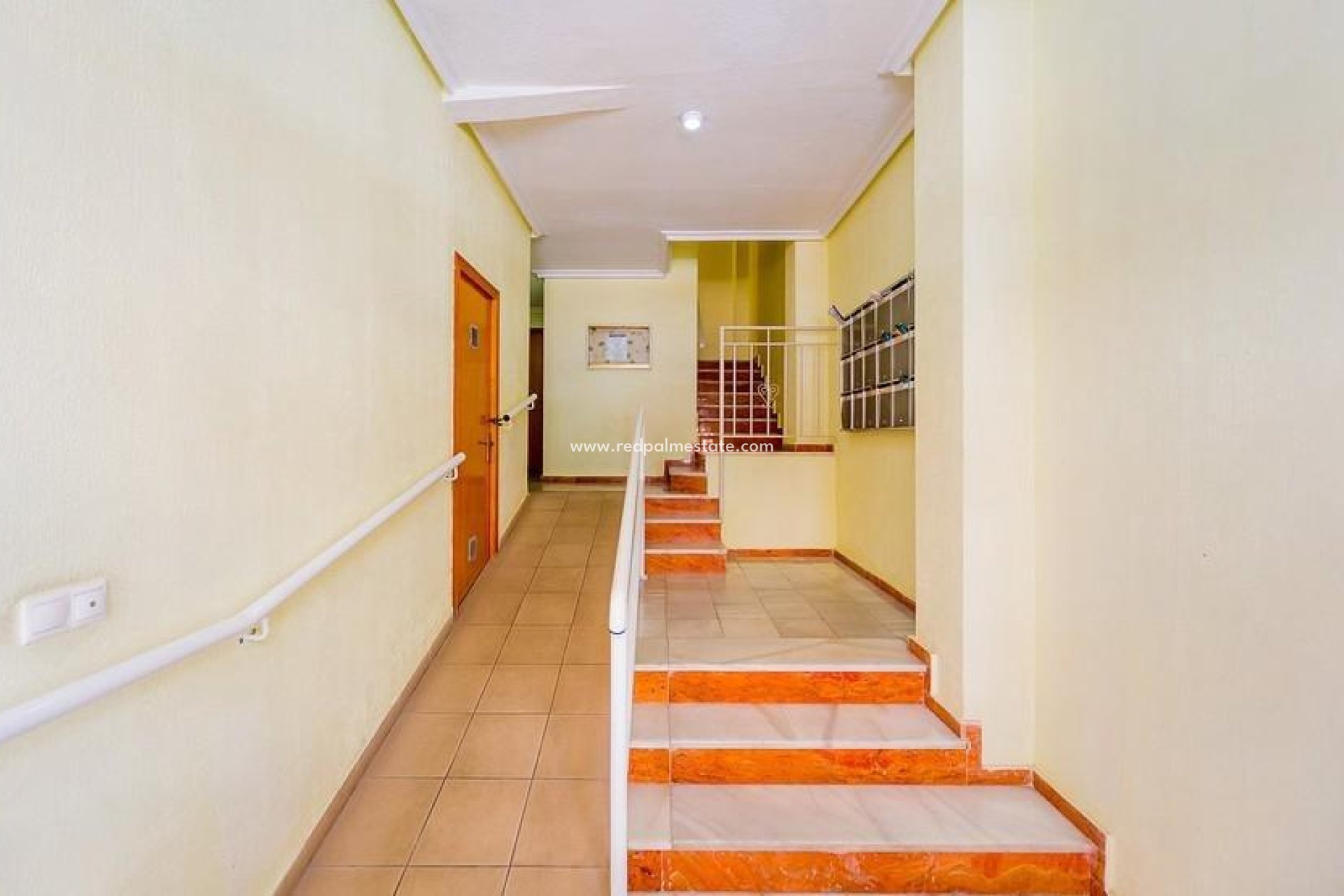 Reventa - Apartamento -
Torrevieja - Playa del Cura