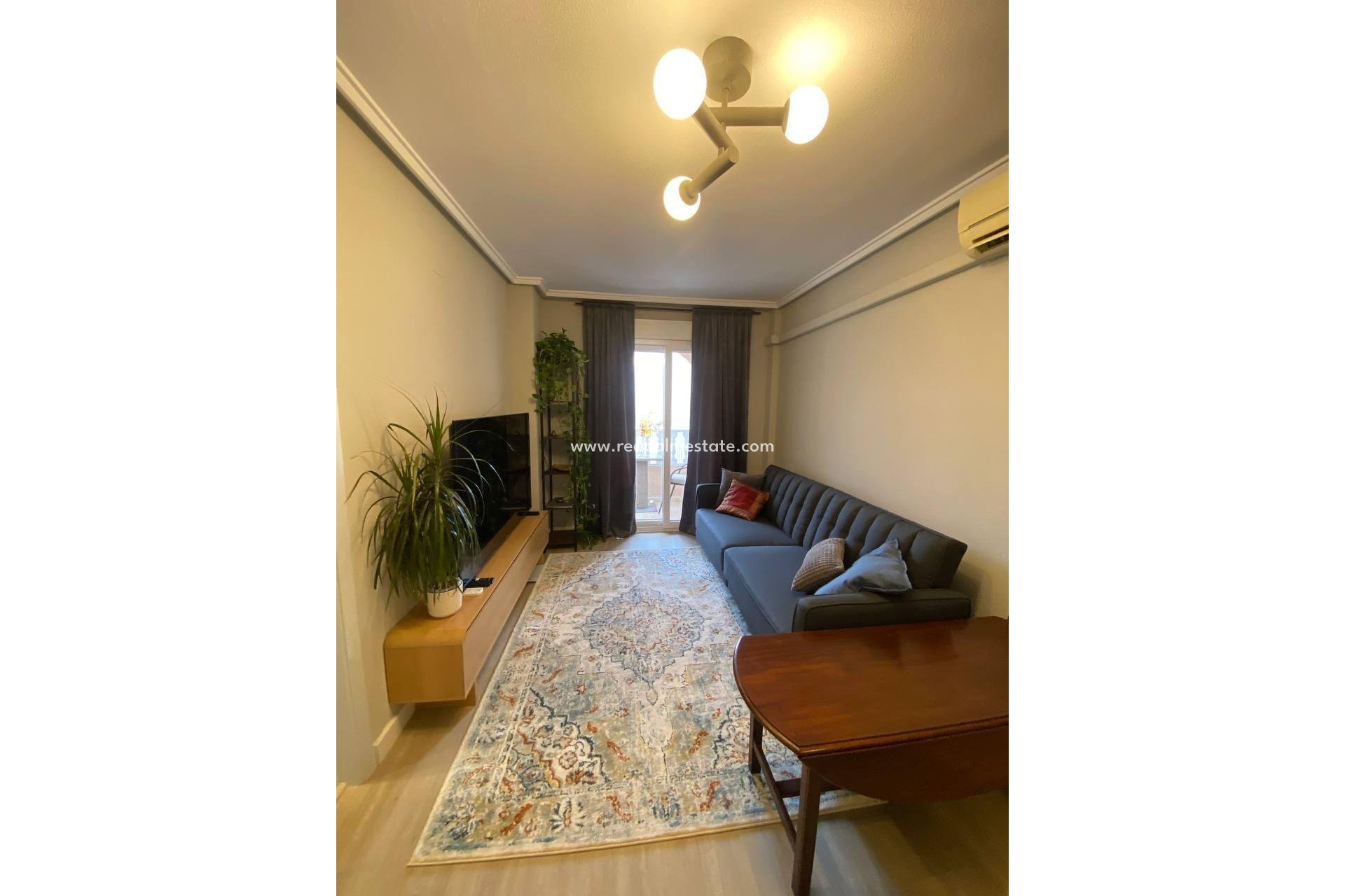Reventa - Apartamento -
Torrevieja - Playa del Cura