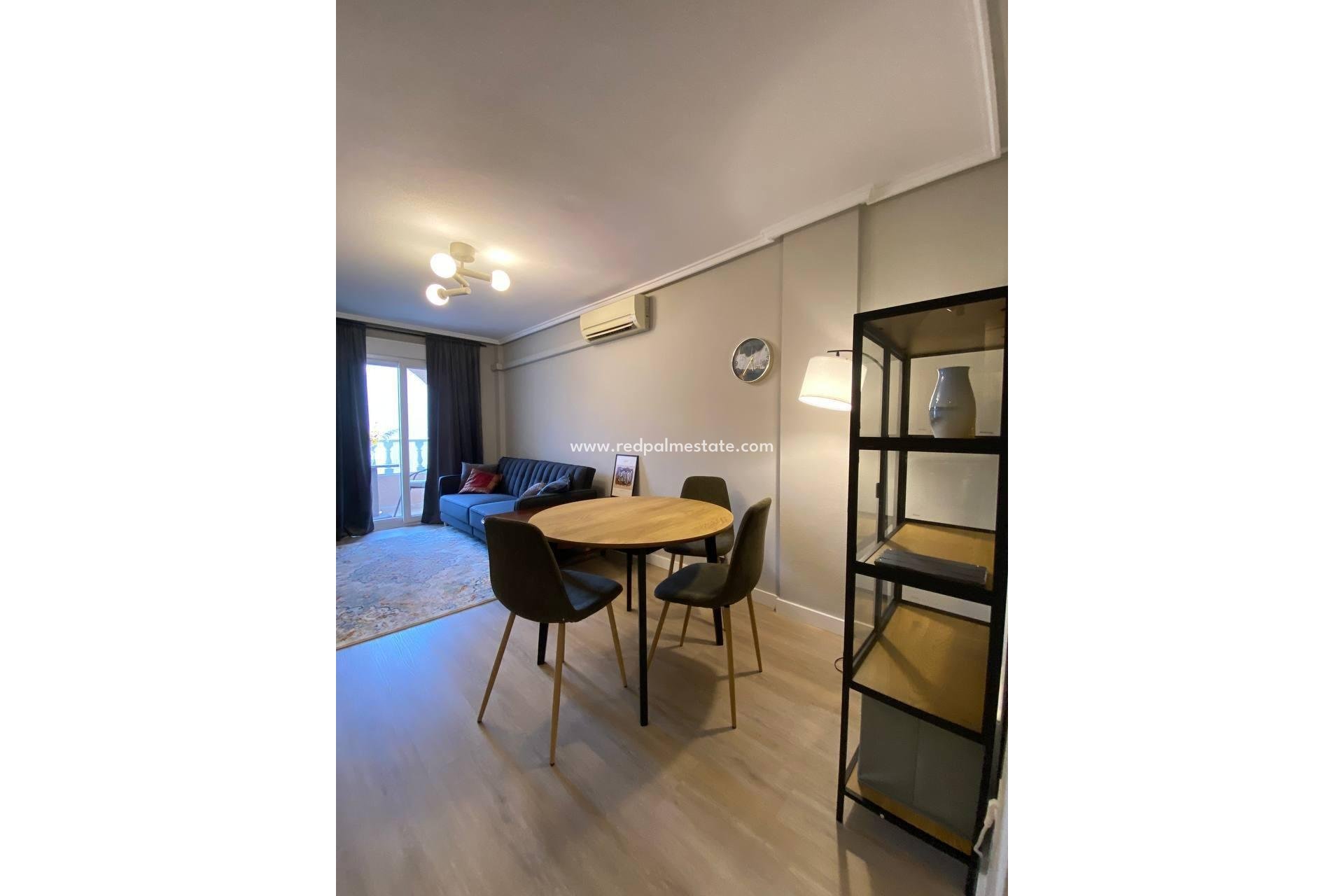 Reventa - Apartamento -
Torrevieja - Playa del Cura