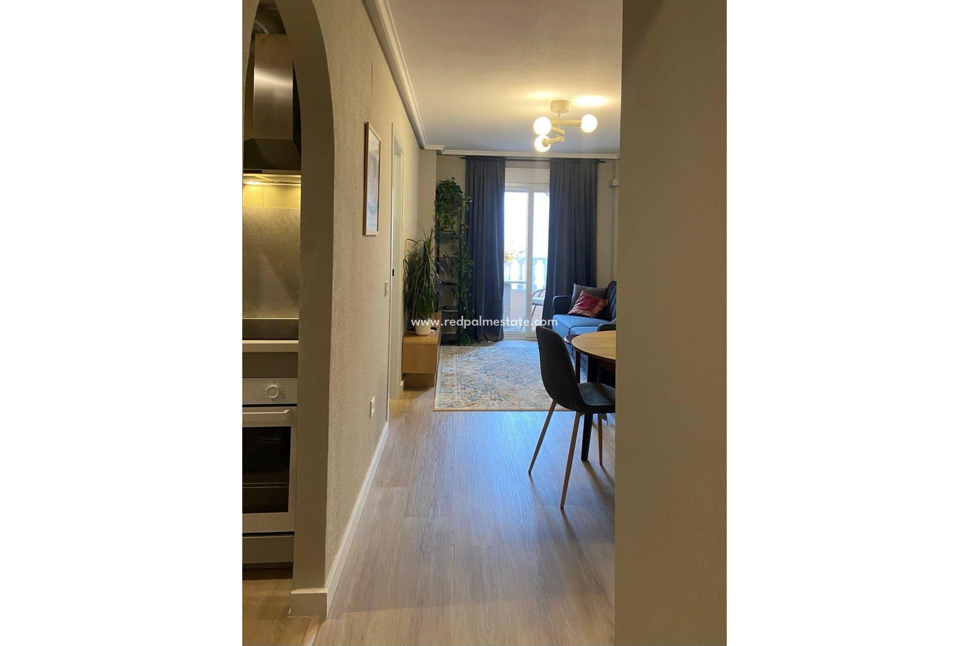 Reventa - Apartamento -
Torrevieja - Playa del Cura
