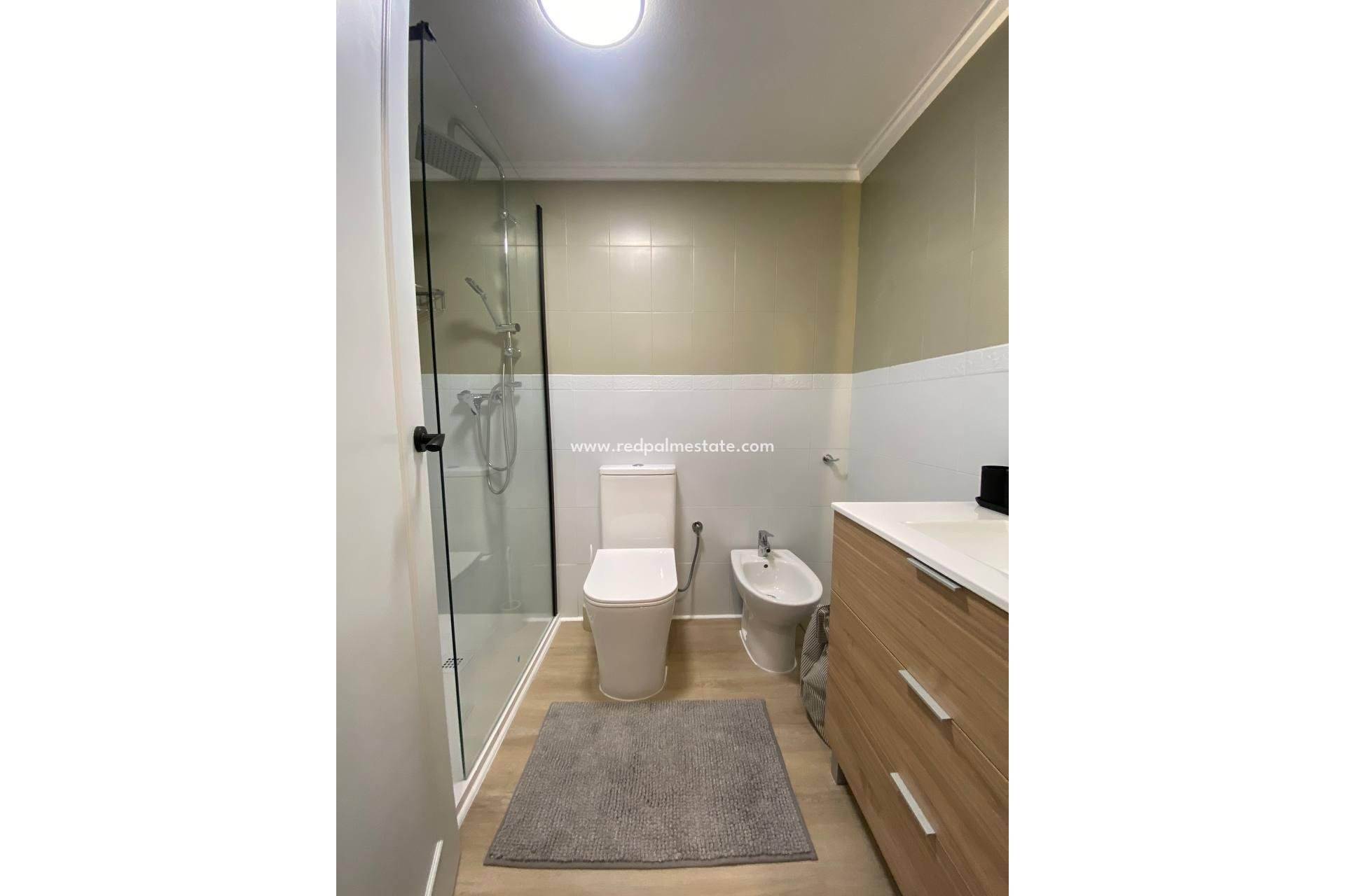 Reventa - Apartamento -
Torrevieja - Playa del Cura