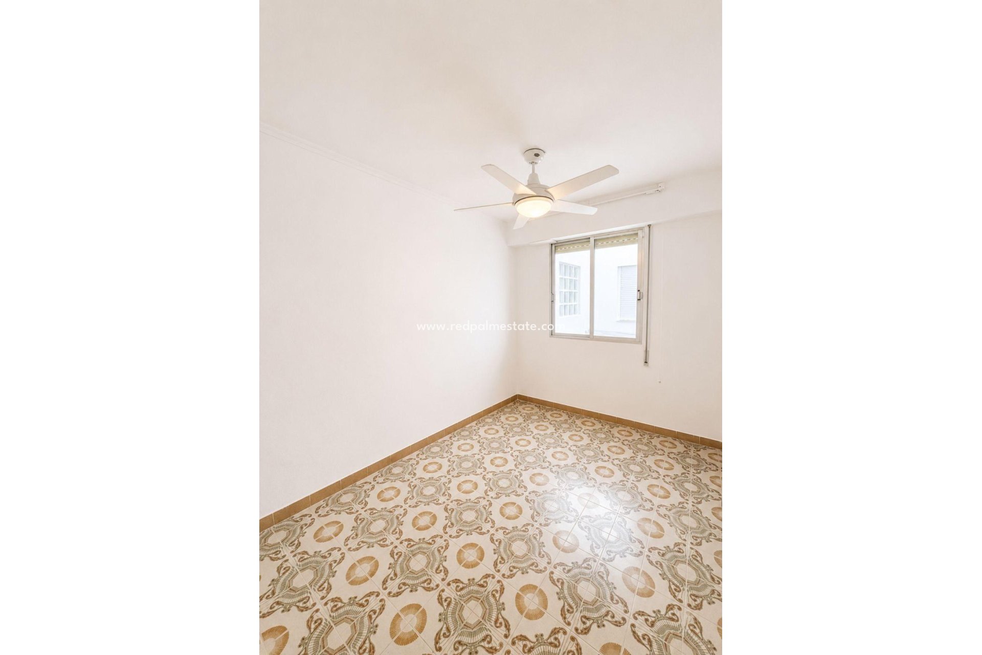 Reventa - Apartamento -
Torrevieja - Playa del Cura