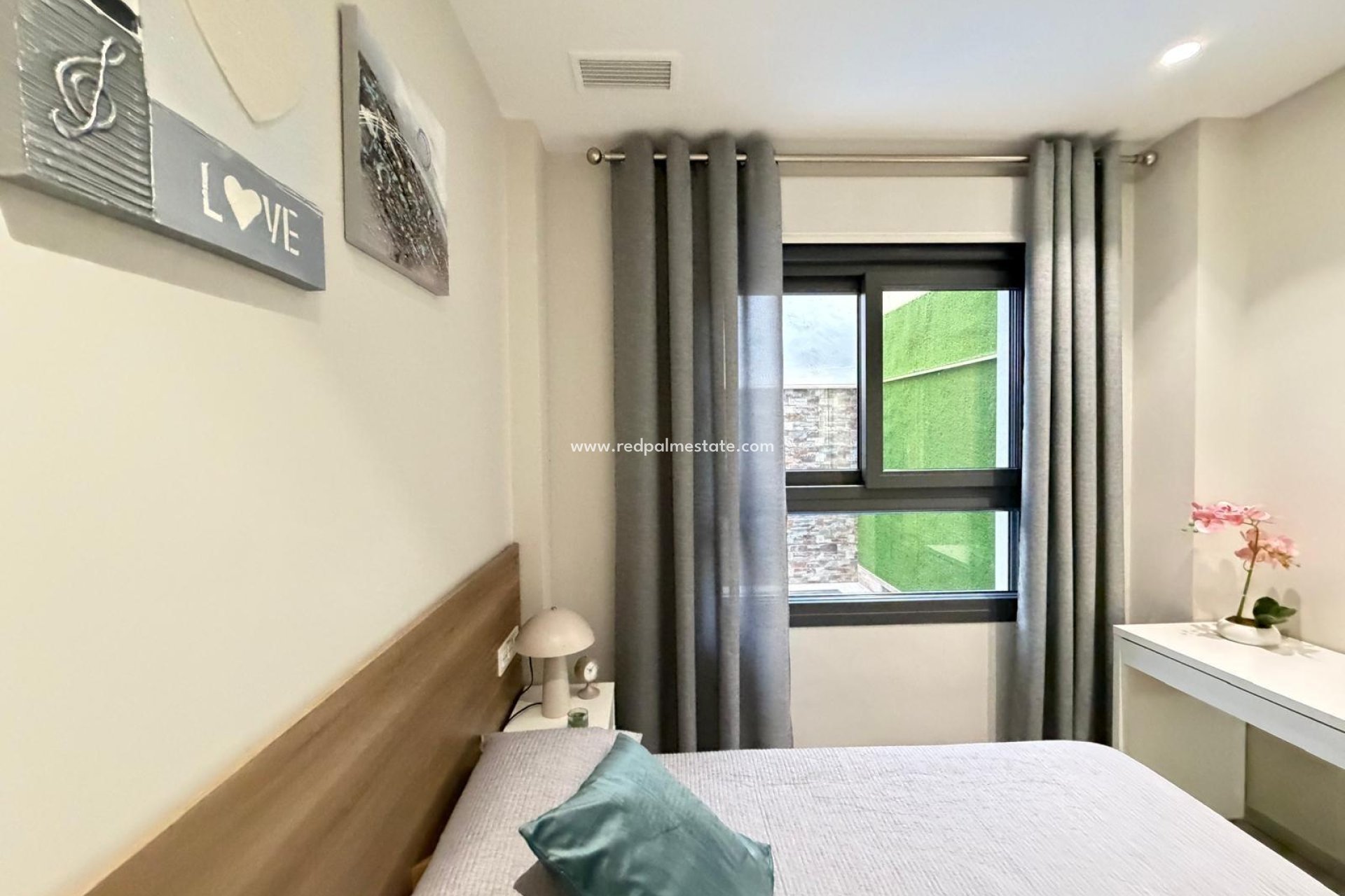Reventa - Apartamento -
Torrevieja - Playa del Cura