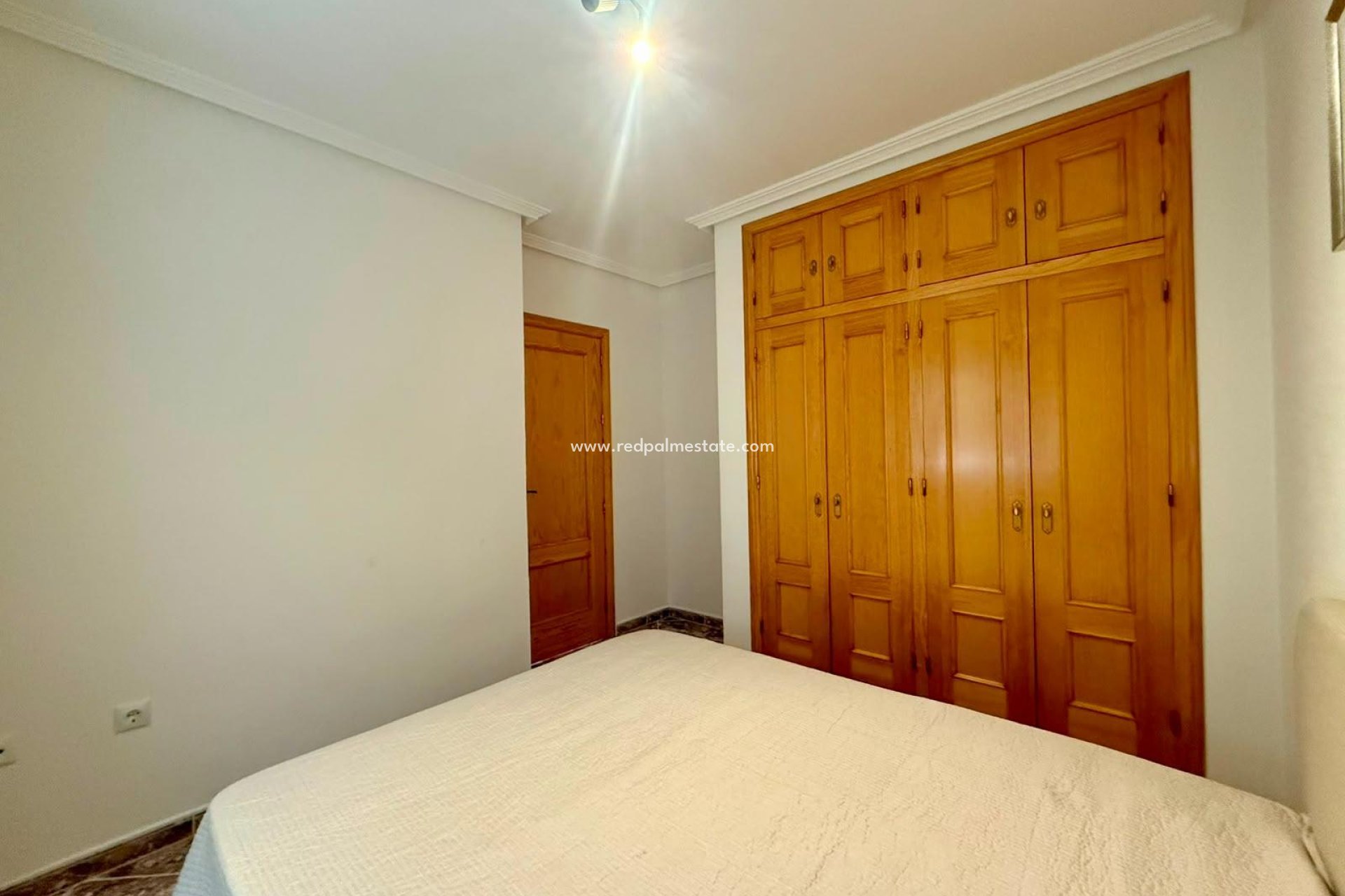 Reventa - Apartamento -
Torrevieja - Playa del Cura