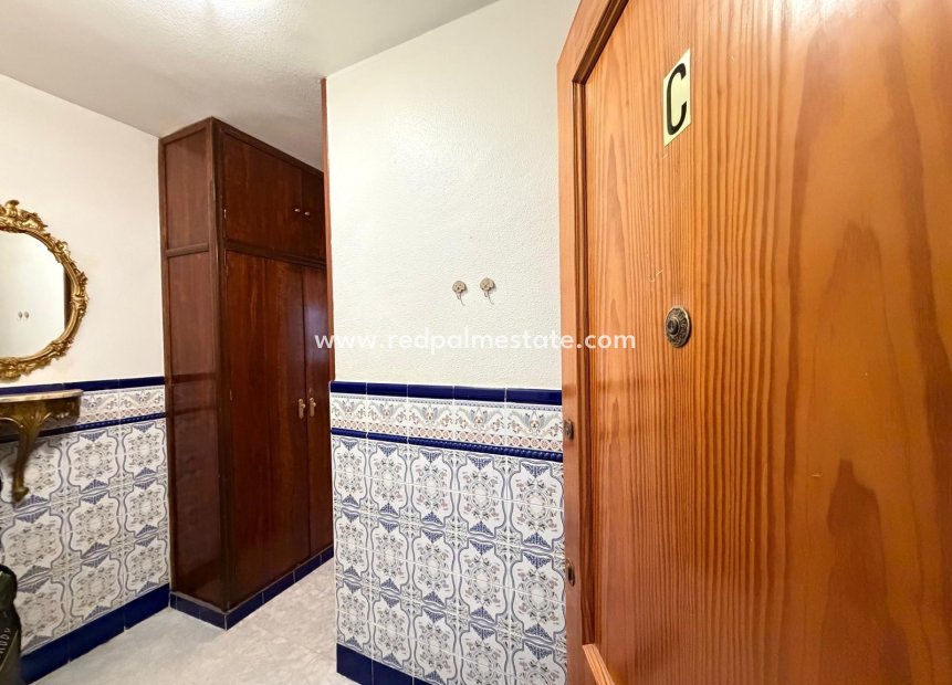 Reventa - Apartamento -
Torrevieja - Playa del Cura