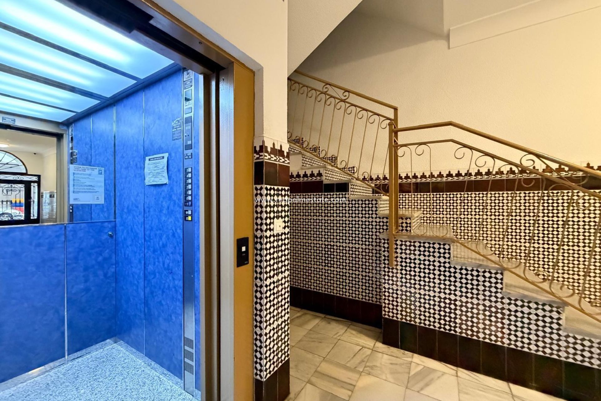 Reventa - Apartamento -
Torrevieja - Playa del Cura