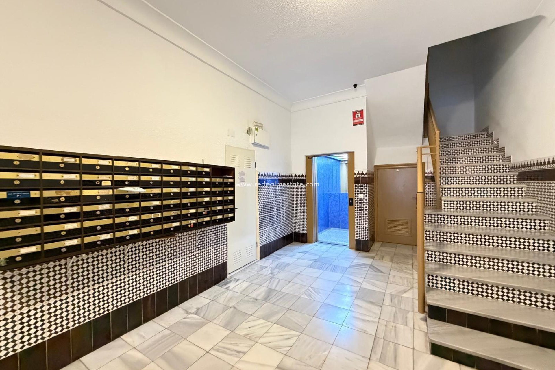 Reventa - Apartamento -
Torrevieja - Playa del Cura