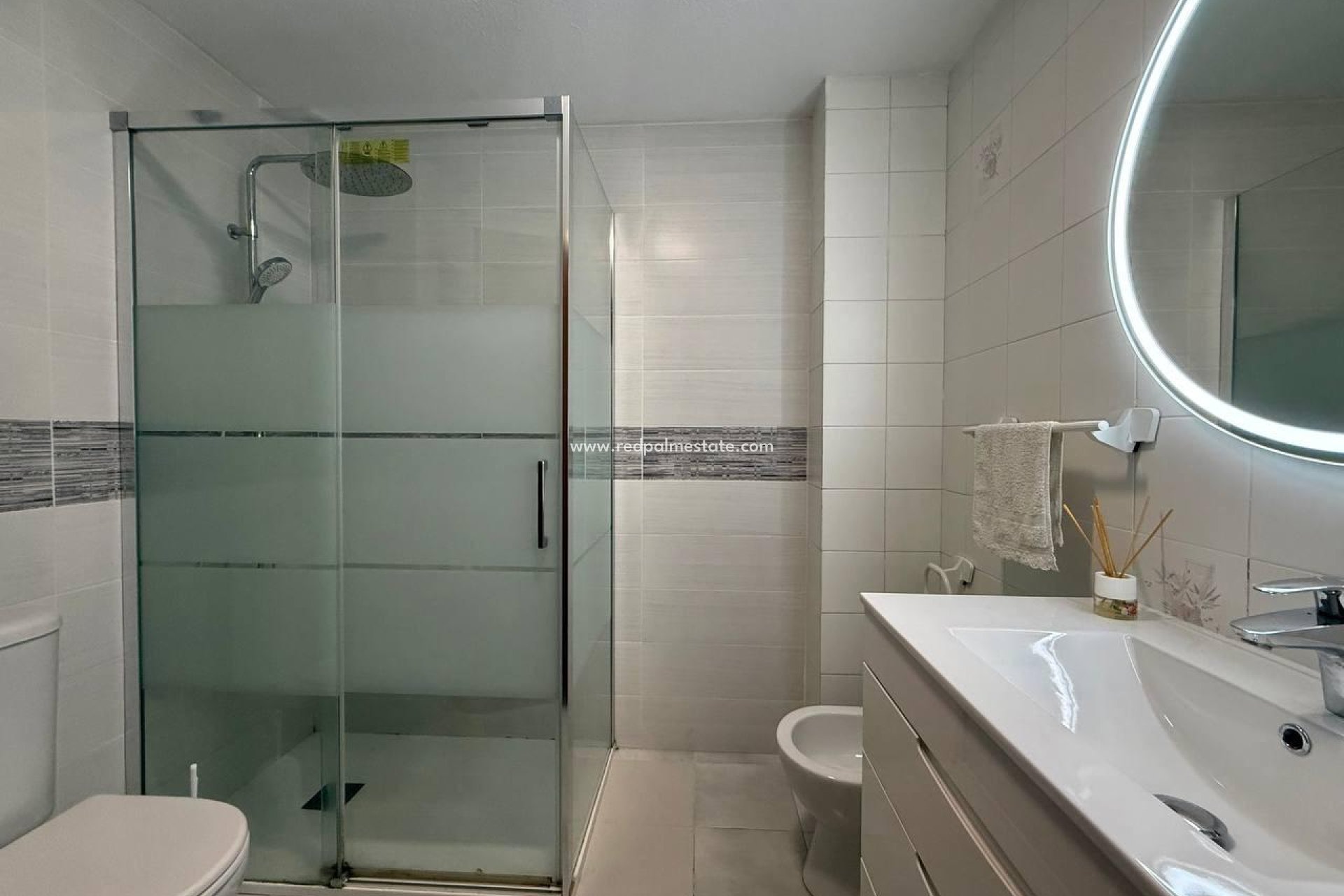 Reventa - Apartamento -
Torrevieja - Playa del Cura