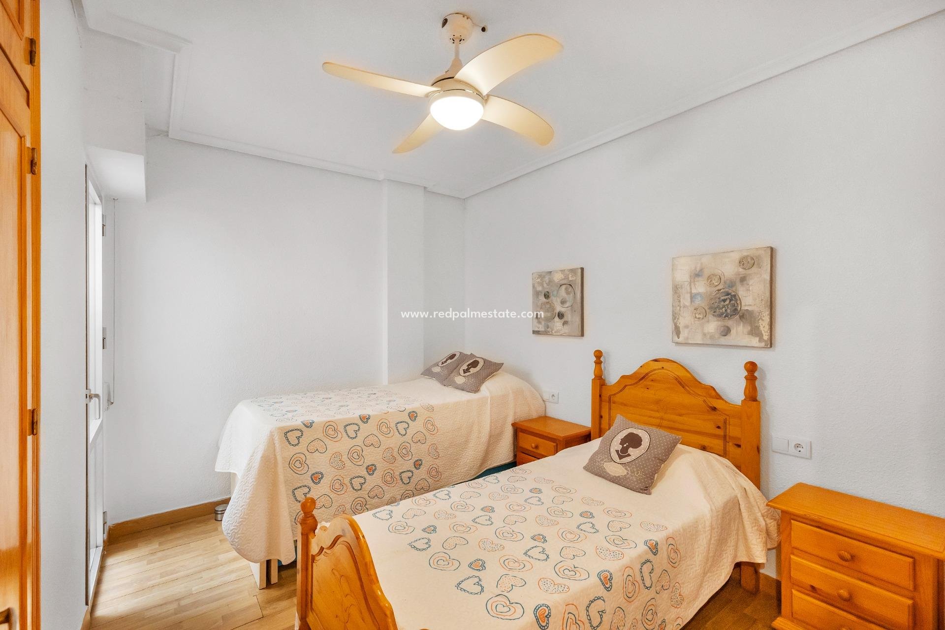 Reventa - Apartamento -
Torrevieja - Playa del Cura
