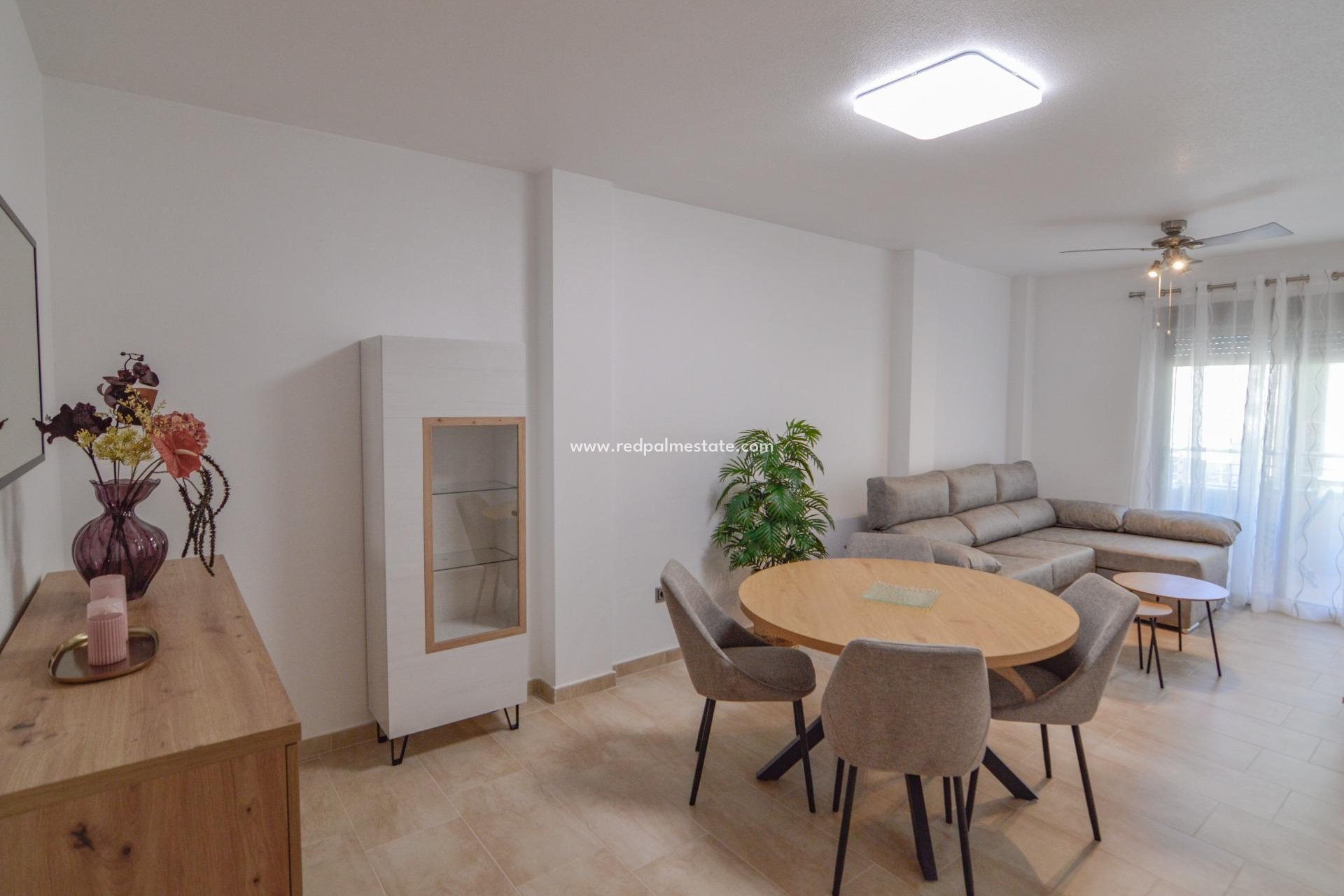 Reventa - Apartamento -
Torrevieja - Playa del Cura