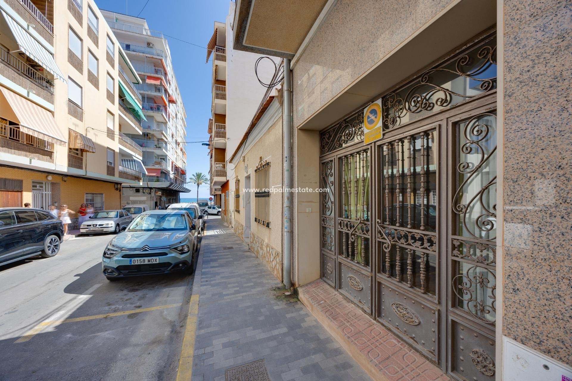 Reventa - Apartamento -
Torrevieja - Playa del Cura