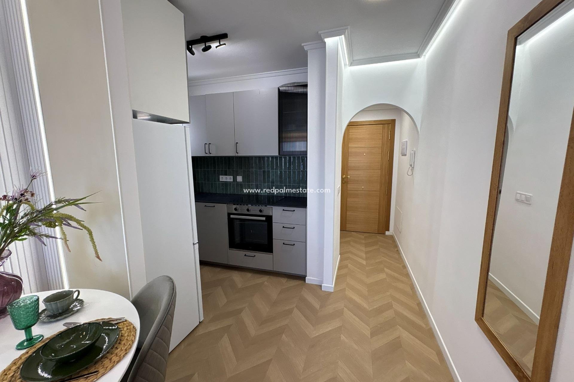Reventa - Apartamento -
Torrevieja - Playa del Cura