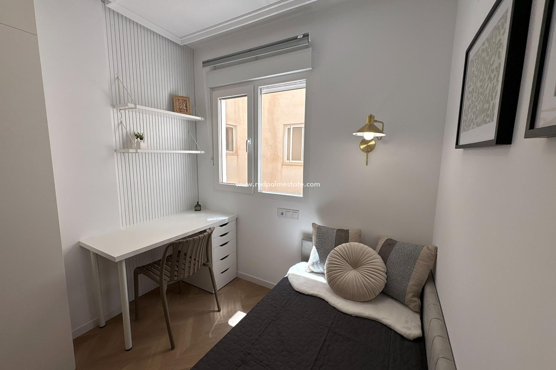 Reventa - Apartamento -
Torrevieja - Playa del Cura