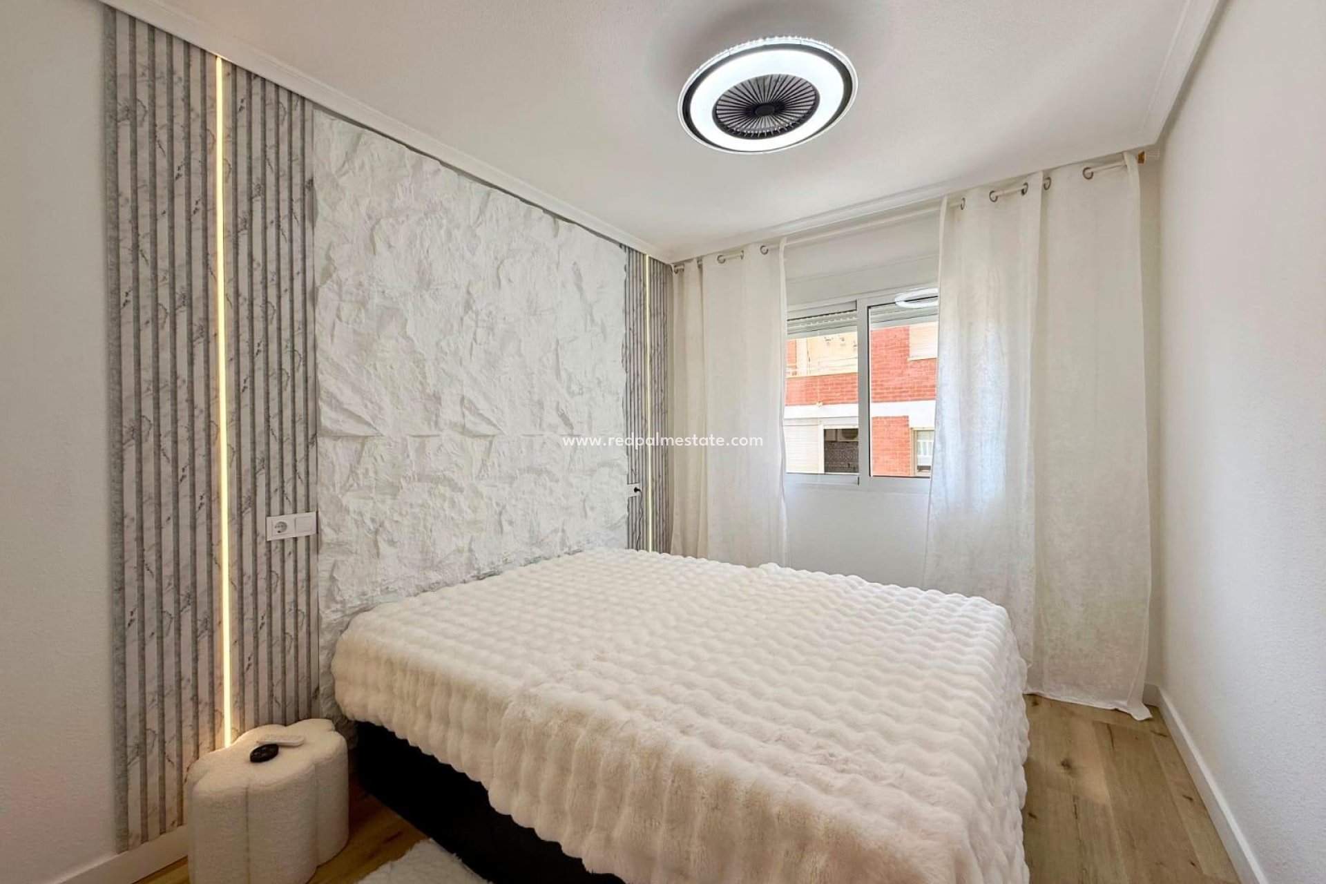 Reventa - Apartamento -
Torrevieja - Playa del Cura
