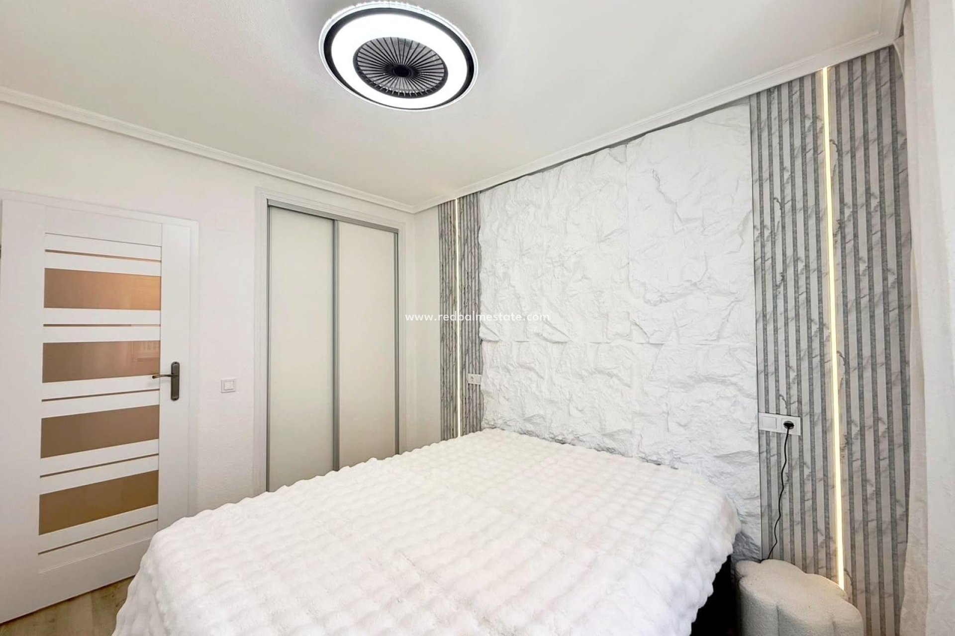 Reventa - Apartamento -
Torrevieja - Playa del Cura