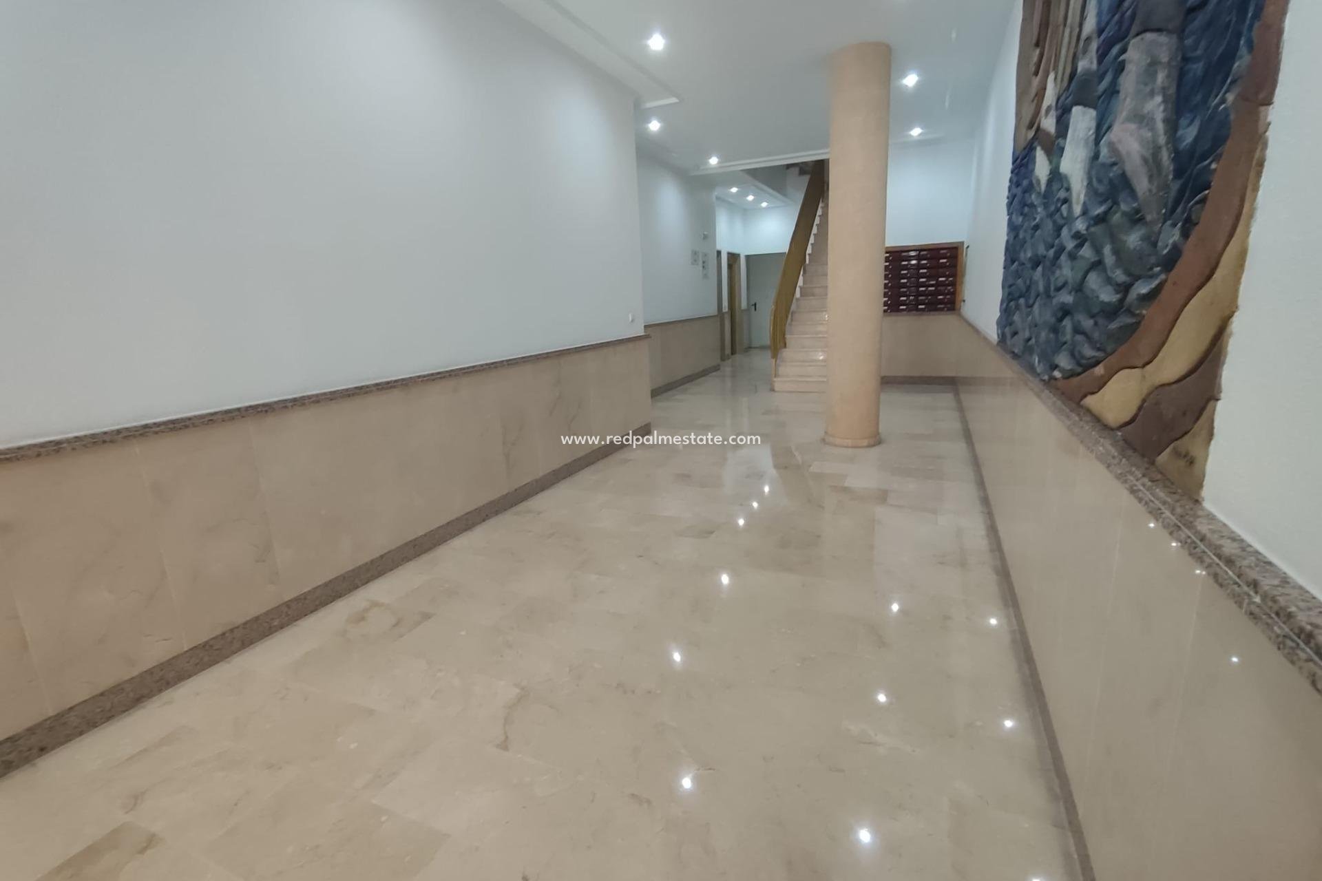 Reventa - Apartamento -
Torrevieja - Playa del Cura