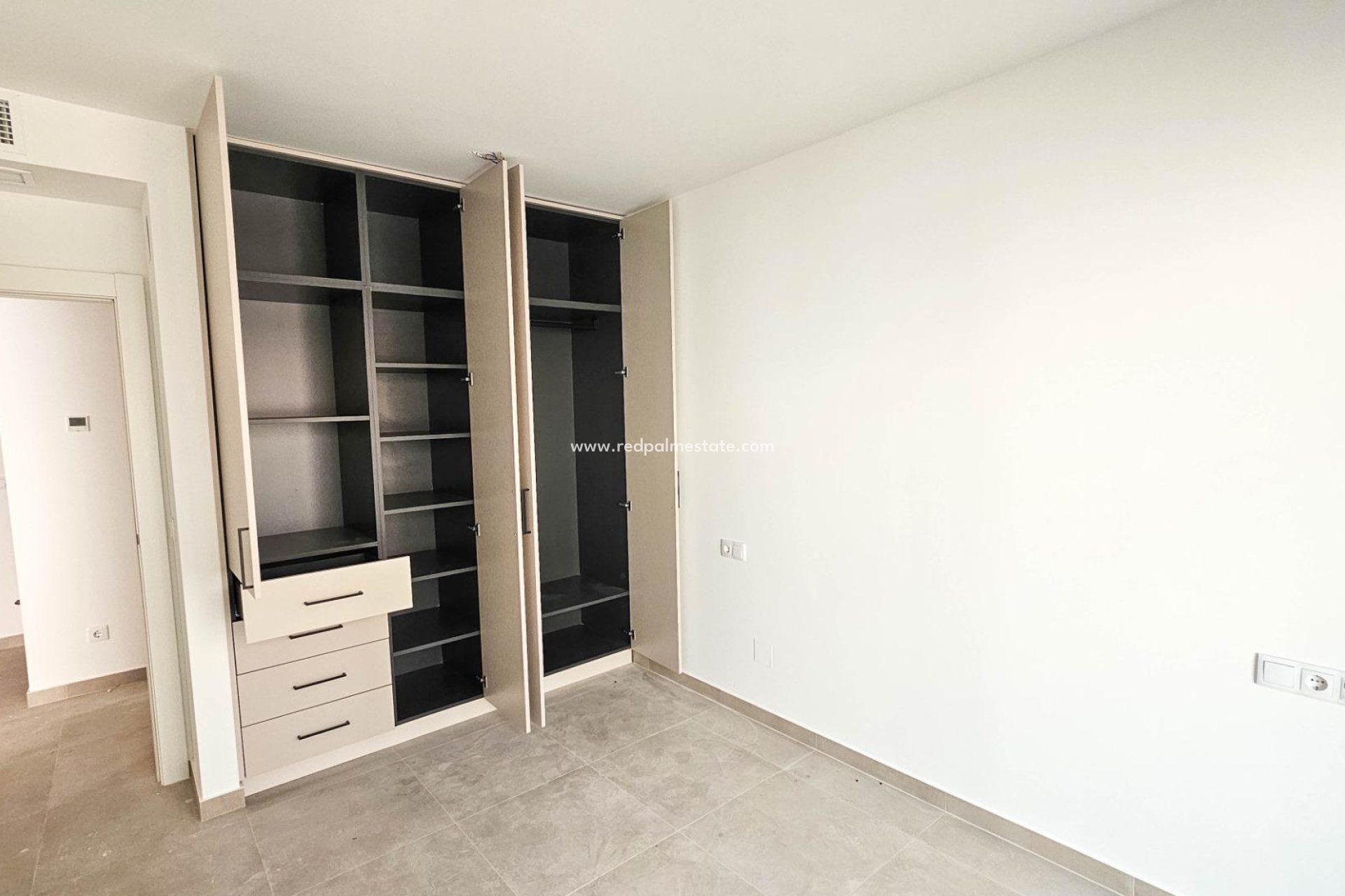Reventa - Apartamento -
Torrevieja - Playa del Cura