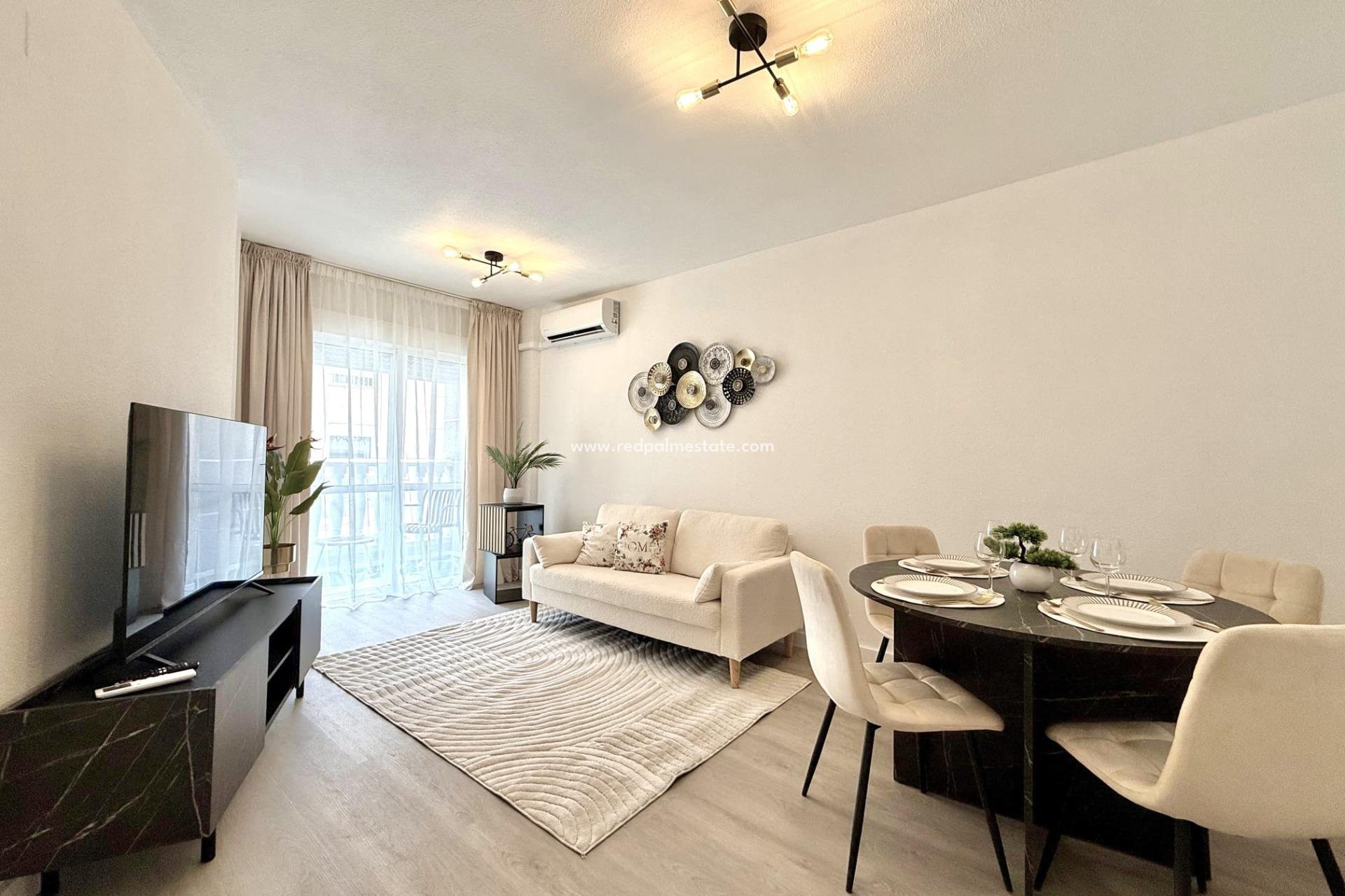 Reventa - Apartamento -
Torrevieja - Playa del Cura