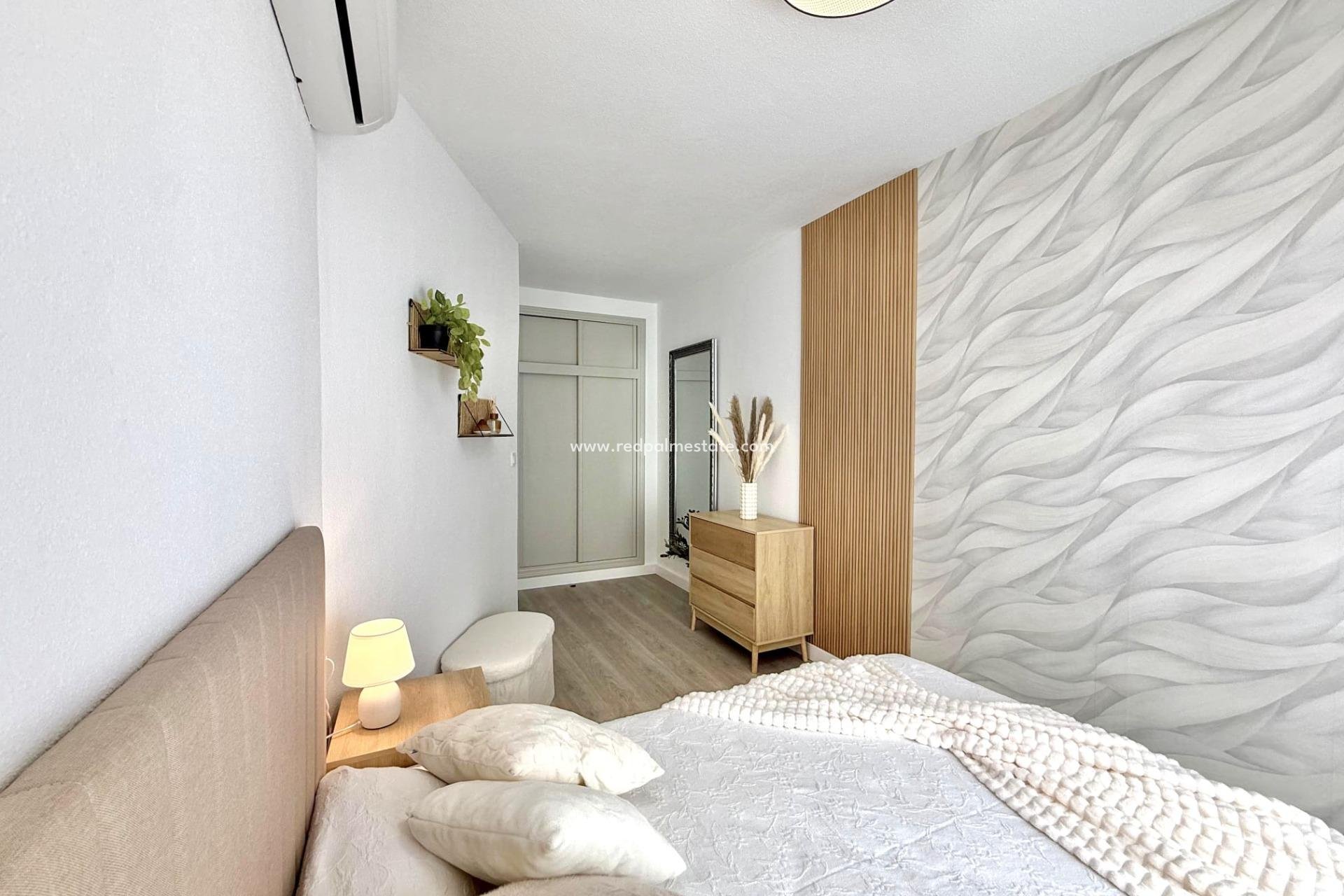Reventa - Apartamento -
Torrevieja - Playa del Cura