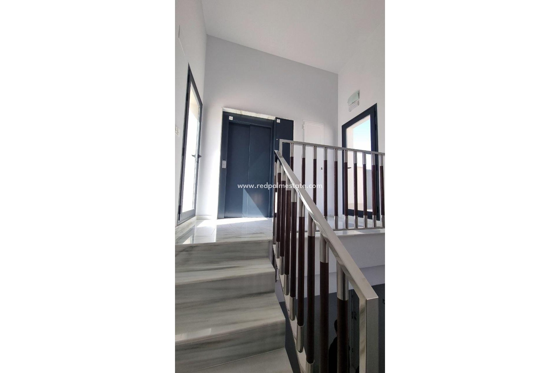 Reventa - Apartamento -
Torrevieja - Playa del Cura