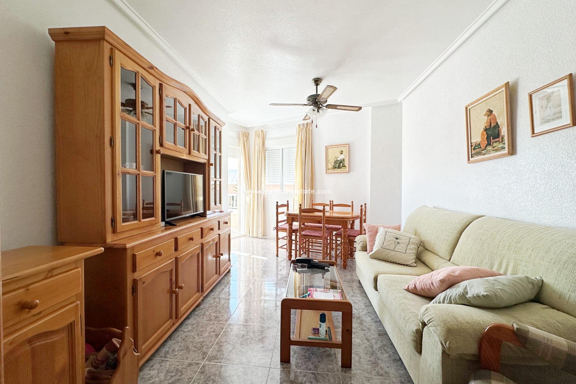 Reventa - Apartamento -
Torrevieja - Playa del Cura
