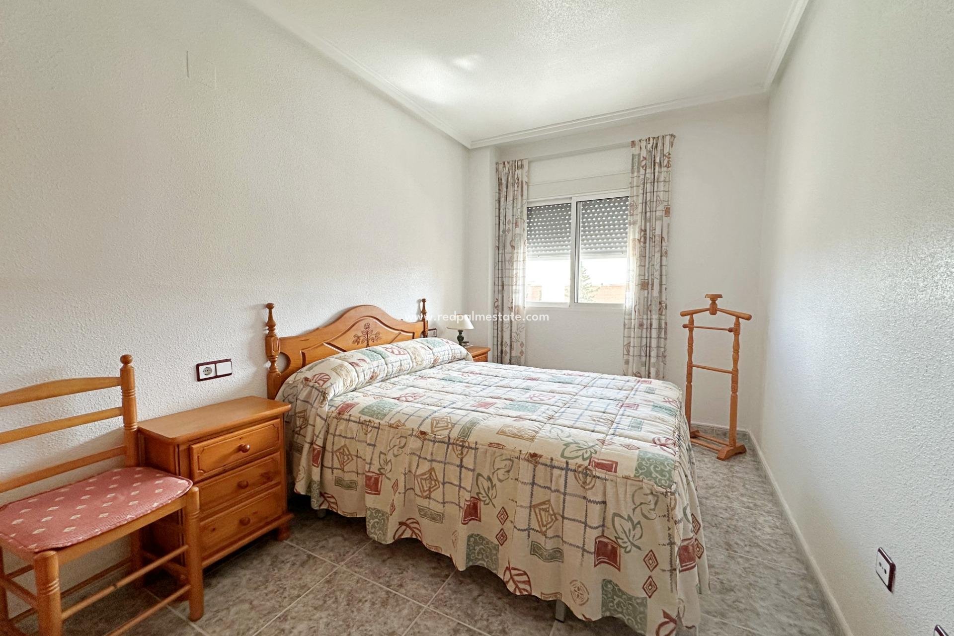 Reventa - Apartamento -
Torrevieja - Playa del Cura