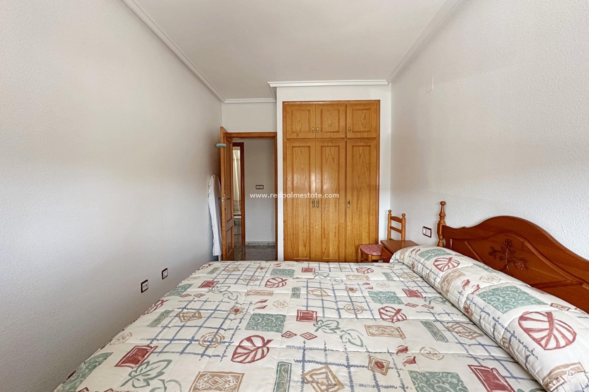 Reventa - Apartamento -
Torrevieja - Playa del Cura