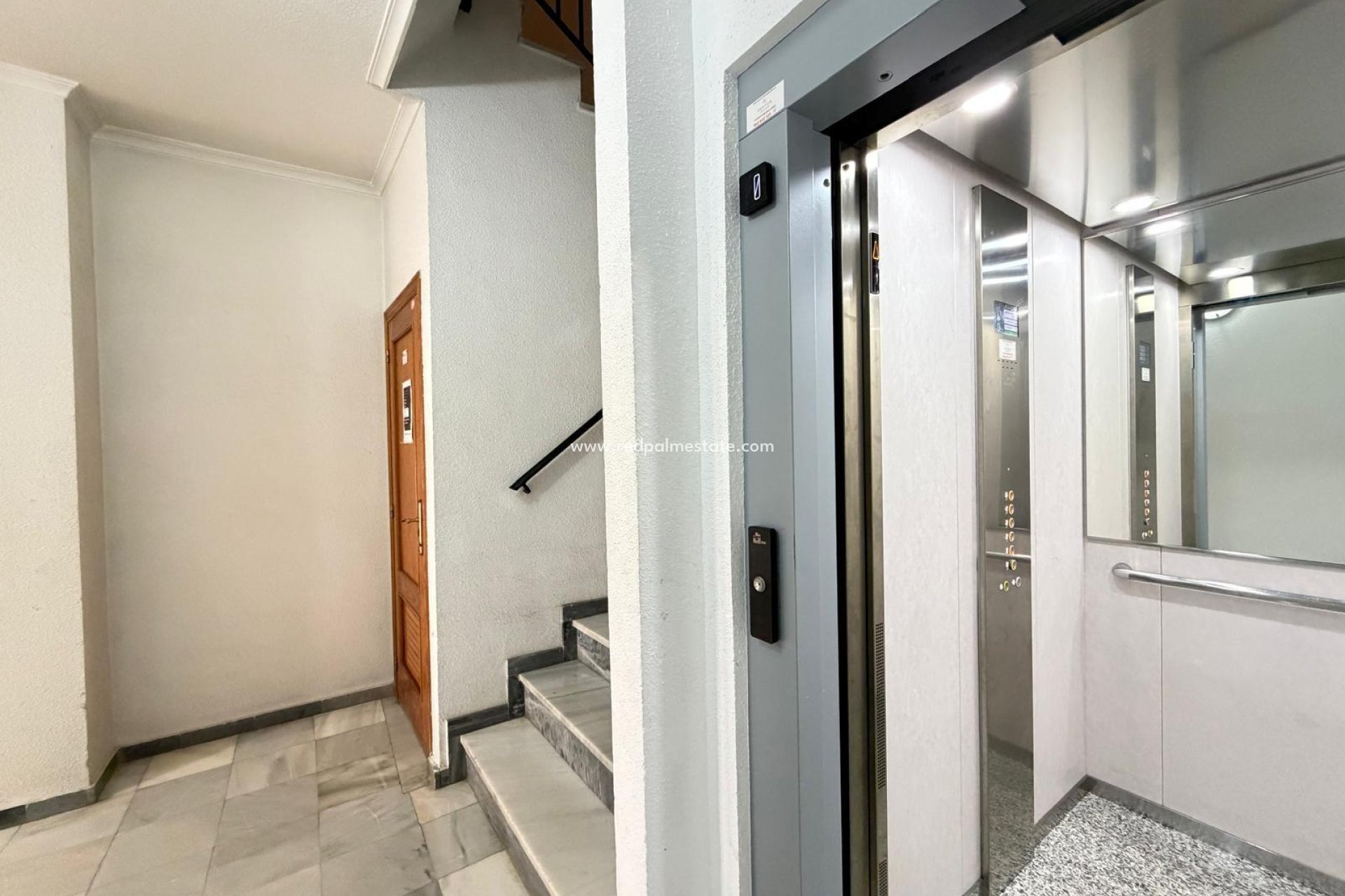 Reventa - Apartamento -
Torrevieja - Playa del Cura