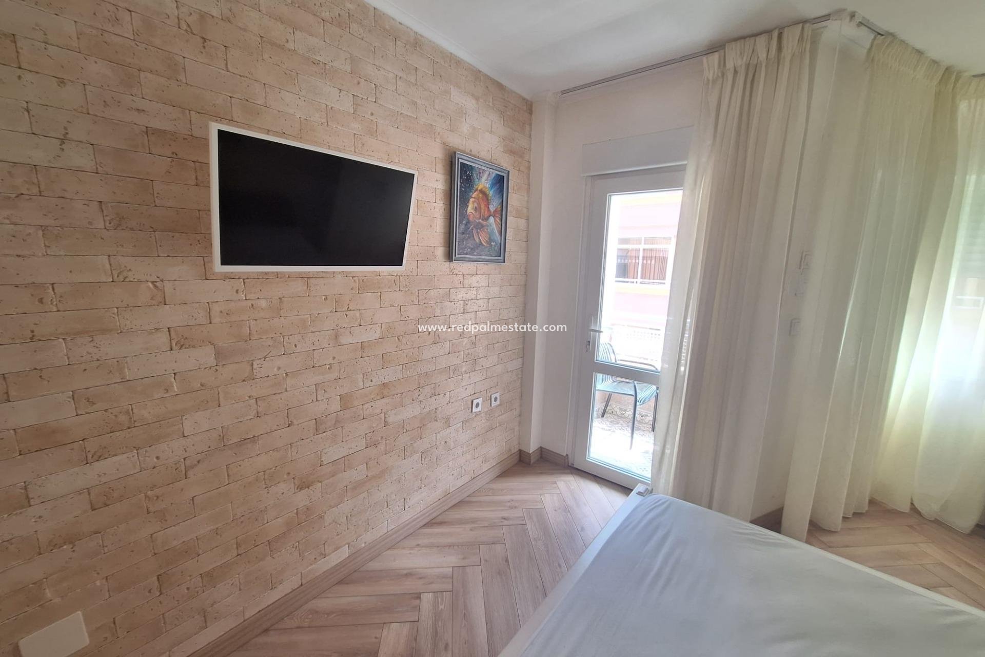 Reventa - Apartamento -
Torrevieja - Playa del Cura