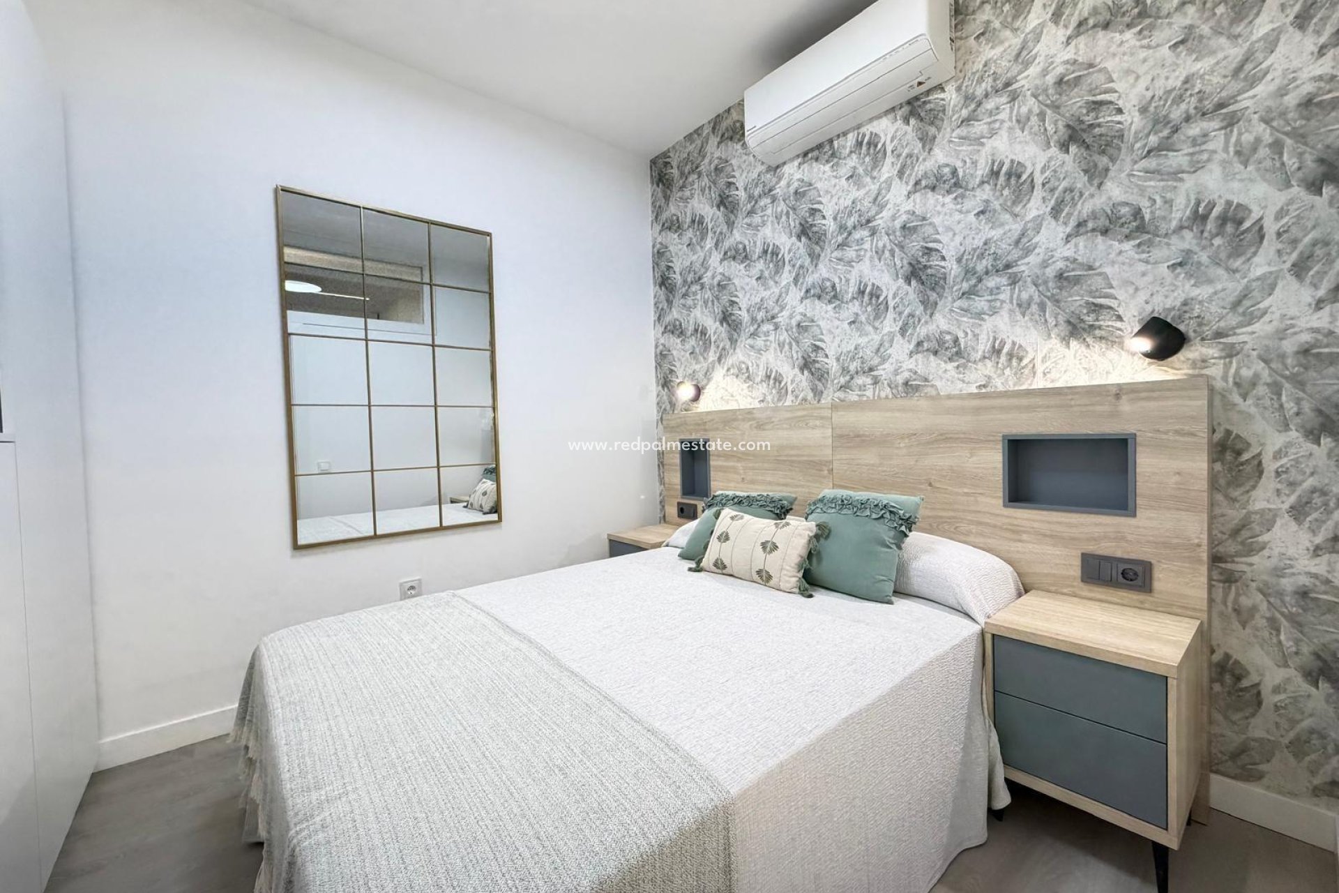 Reventa - Apartamento -
Torrevieja - Playa del Cura